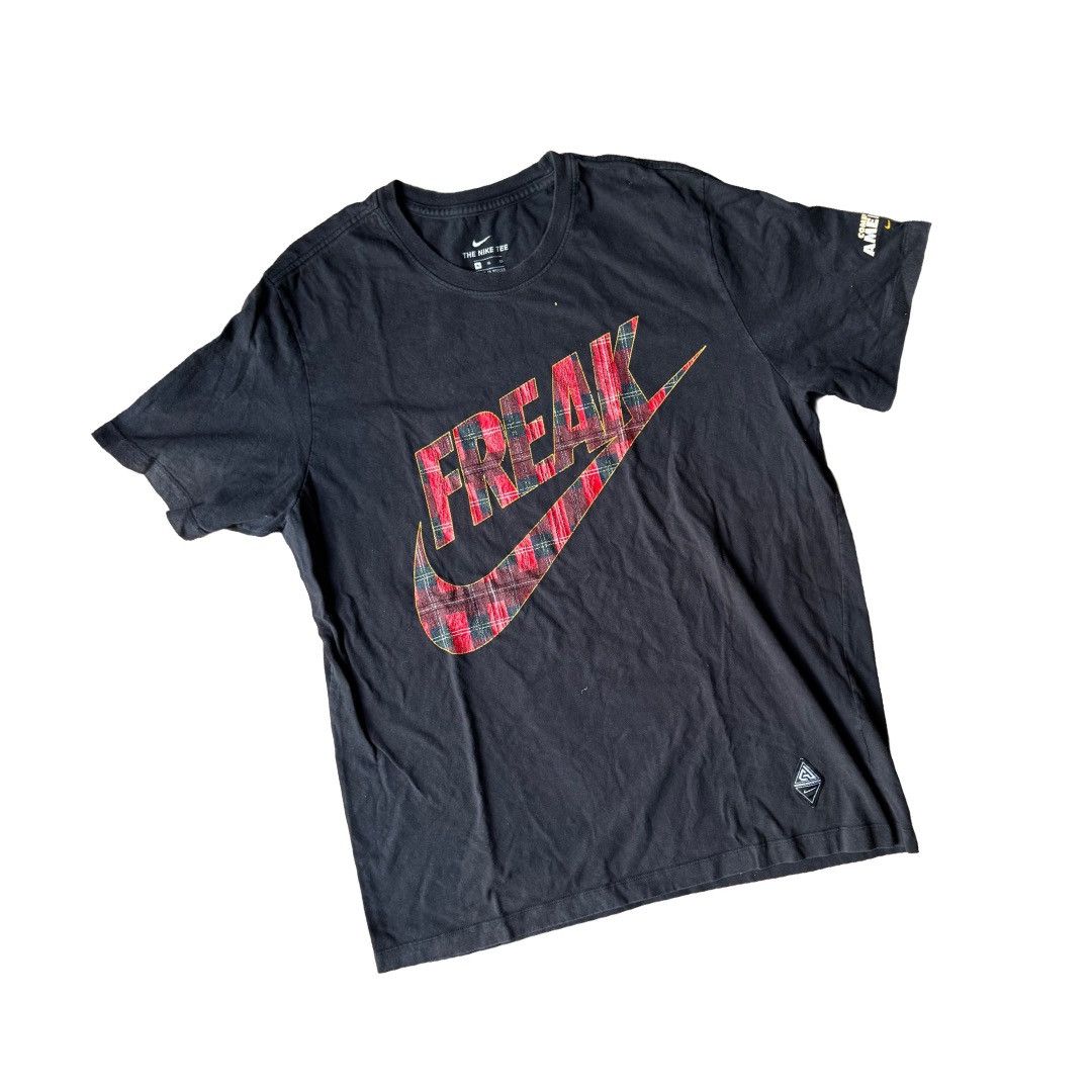 Nike Rare Nike Giannis Swoosh Freak T-Shirt XL Size US XL / EU 56 / 4 - 1 Thumbnail