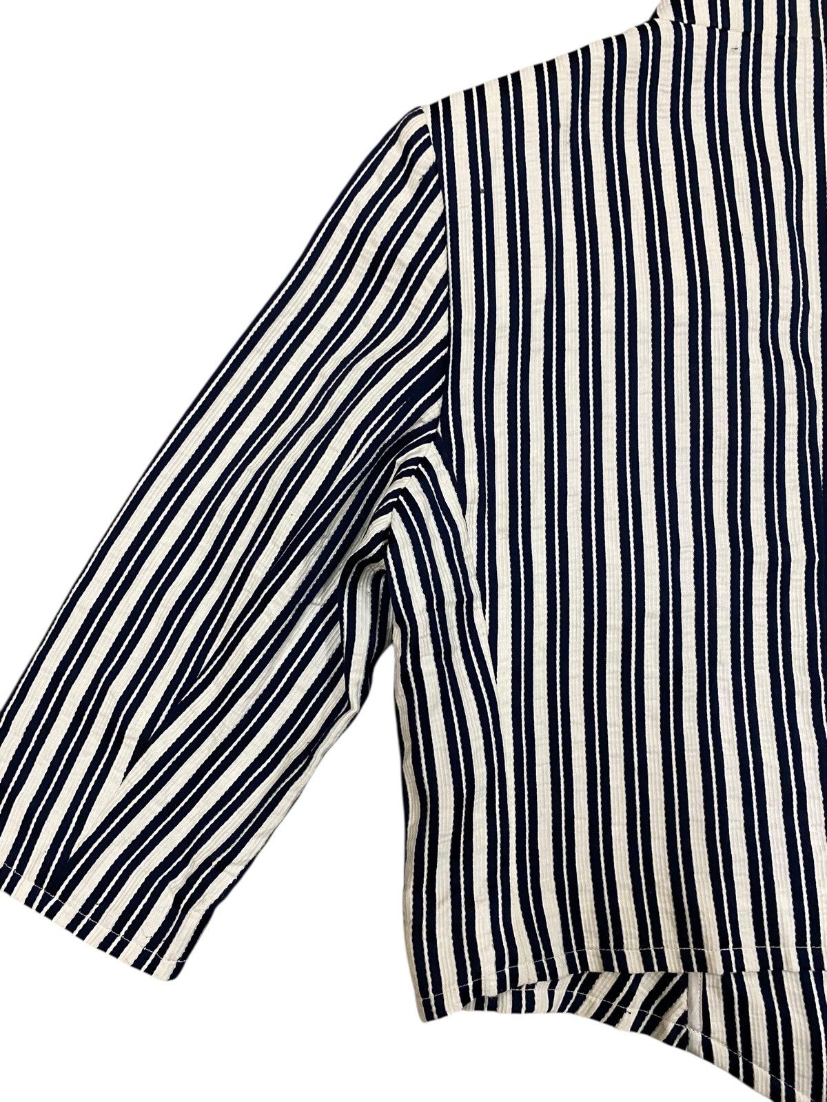 Yves Saint Laurent Vintage Yves Saint Laurent YSL Cropped Striped Blazer Size M / US 6-8 / IT 42-44 - 7 Thumbnail