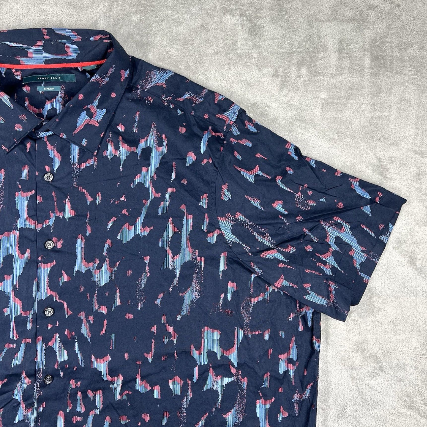 Perry Ellis Perry Ellis Men's Button-Up Shirt Short Sleeve All Over Print Blue 3XLT Stretch Casual Travel Regular Mens Size US XXL / EU 58 / 5 - 4 Thumbnail