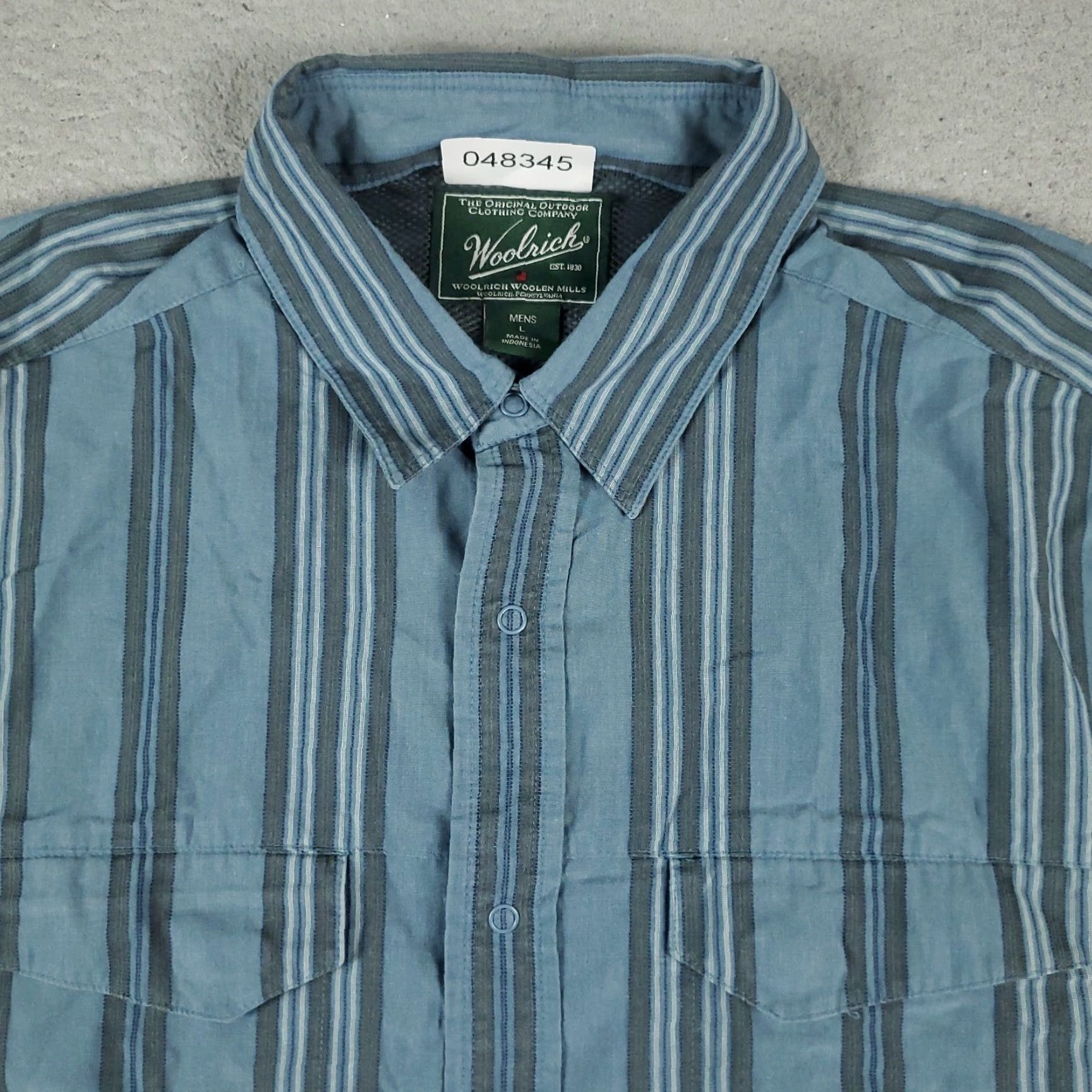 Vintage Woolrich Button-Up Shirt Mens Large Blue Striped Casual Short Sleeve Size US L / EU 52-54 / 3 - 2 Thumbnail