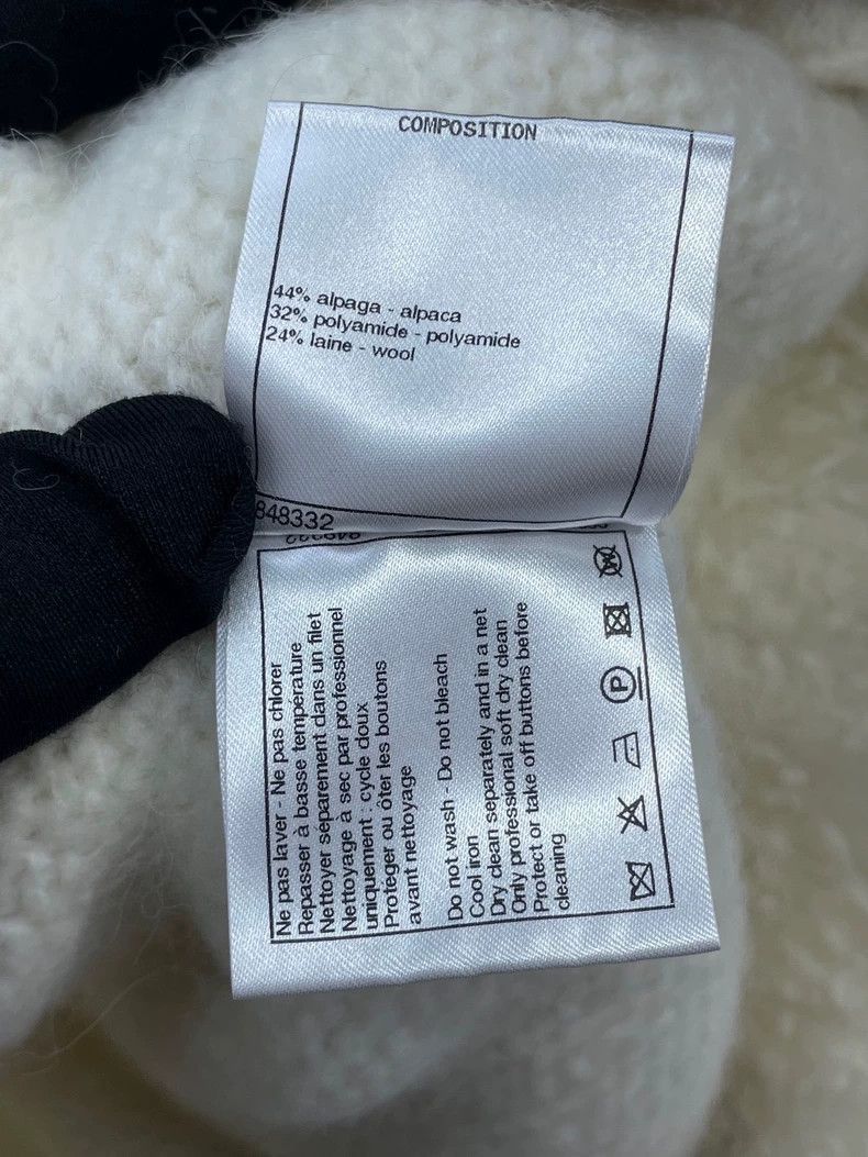 Chanel White Teddy Jacket by Chanel -2505 Size US M / EU 48-50 / 2 - 8 Thumbnail