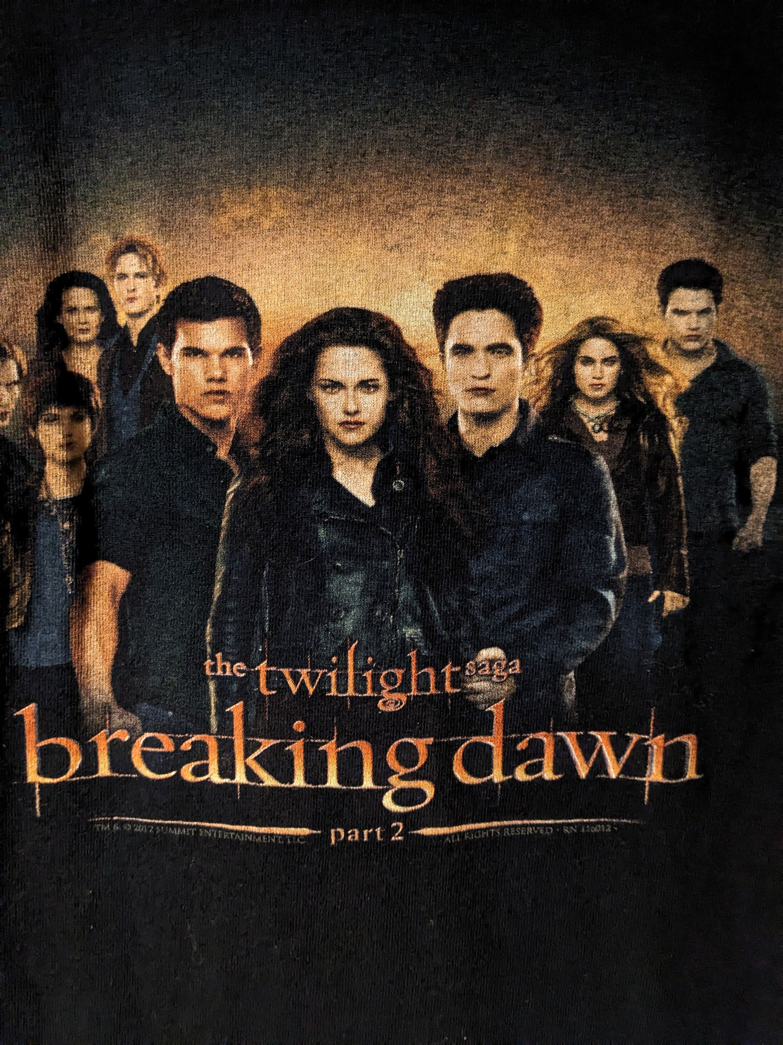Vintage Vintage 2012 The Twilight Breaking Dawn Part 2 Promo T-Shirt Size M / US 6-8 / IT 42-44 - 2 Thumbnail
