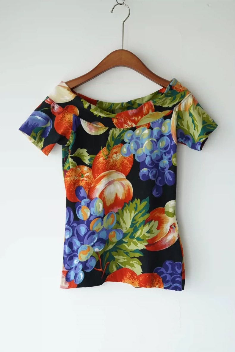 Kenzo KENZO In the 1980s, a fruit shirt was worn by one man Size XS / US 0-2 / IT 36-38 - 1 Thumbnail
