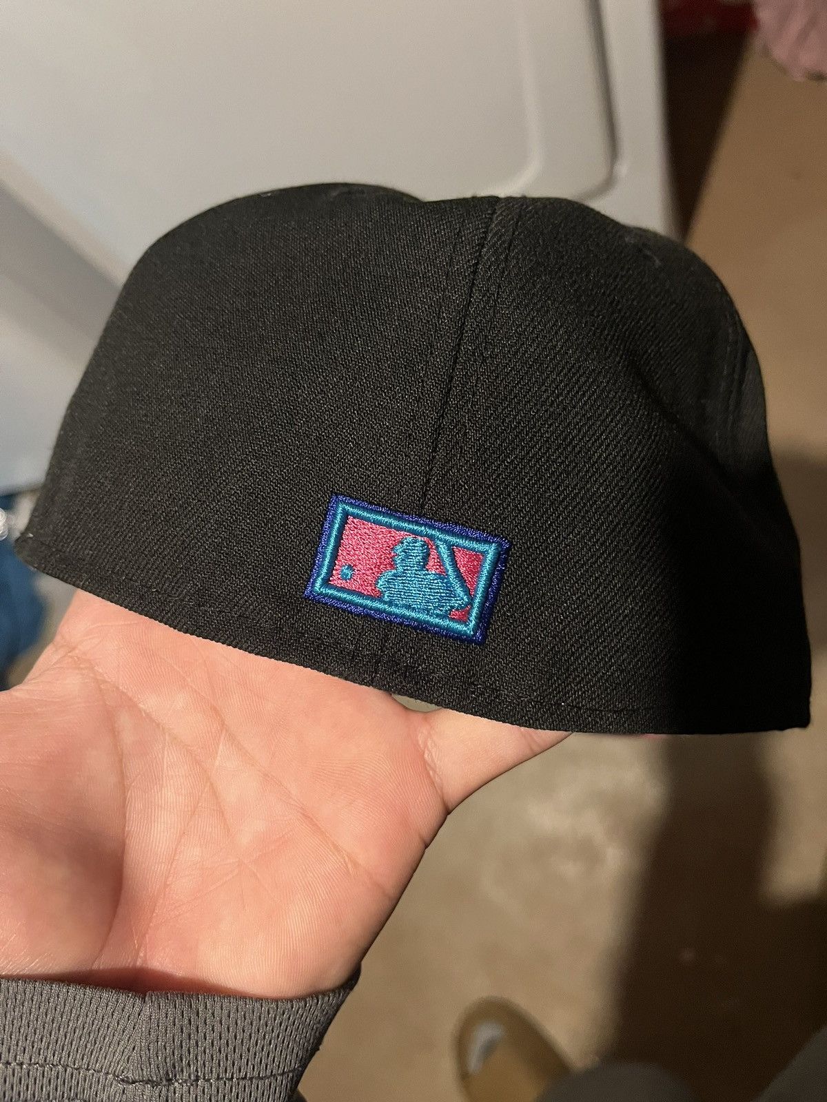 New Era × Vintage Miami Marlins Fitted w/100th WorldSeriesAnniversary Patch Size ONE SIZE - 4 Thumbnail