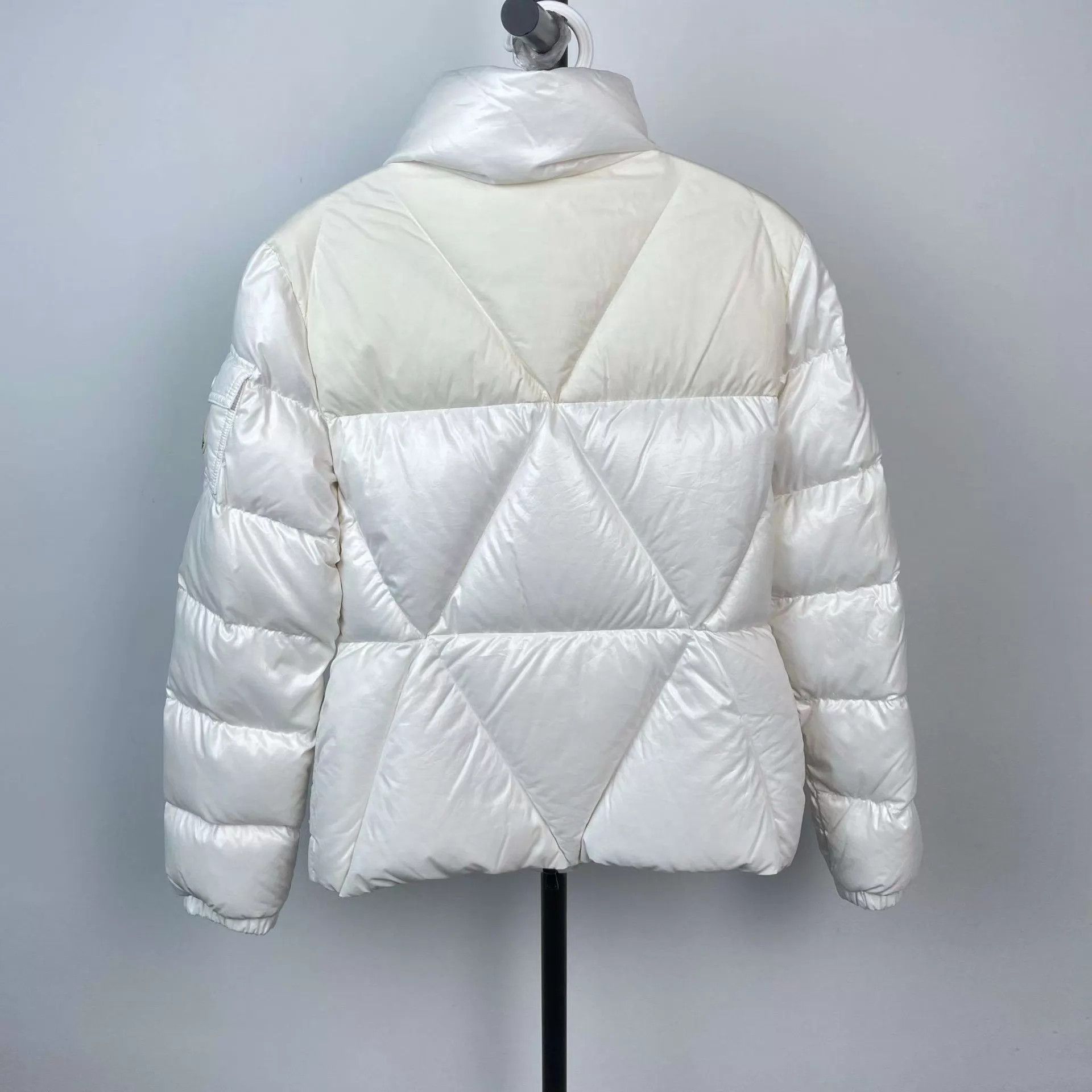 Moncler Moncler 95 New White Women's 0 Down Jacket Size XS / US 0-2 / IT 36-38 - 2 Thumbnail