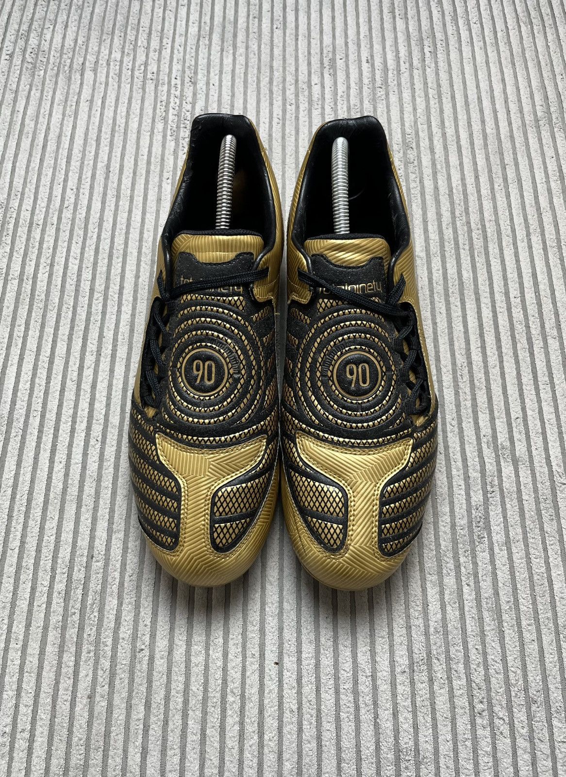 Nike Hype Nike Total 90 Shoot II MG Gold Football Cleats 00s Size US 9.5 / EU 42-43 - 10 Thumbnail