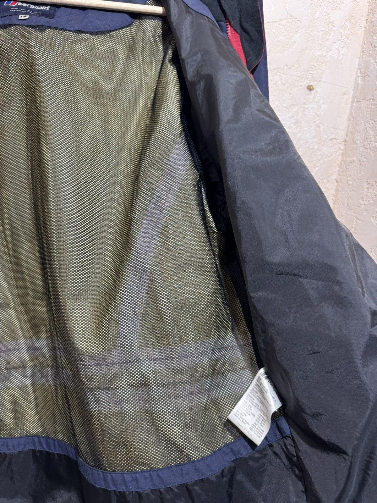 Berghaus × Vintage Berghaus Women's High Performance Gore-Tex Jacket Size 12 Size XL / US 12-14 / IT 48-50 - 19 Thumbnail