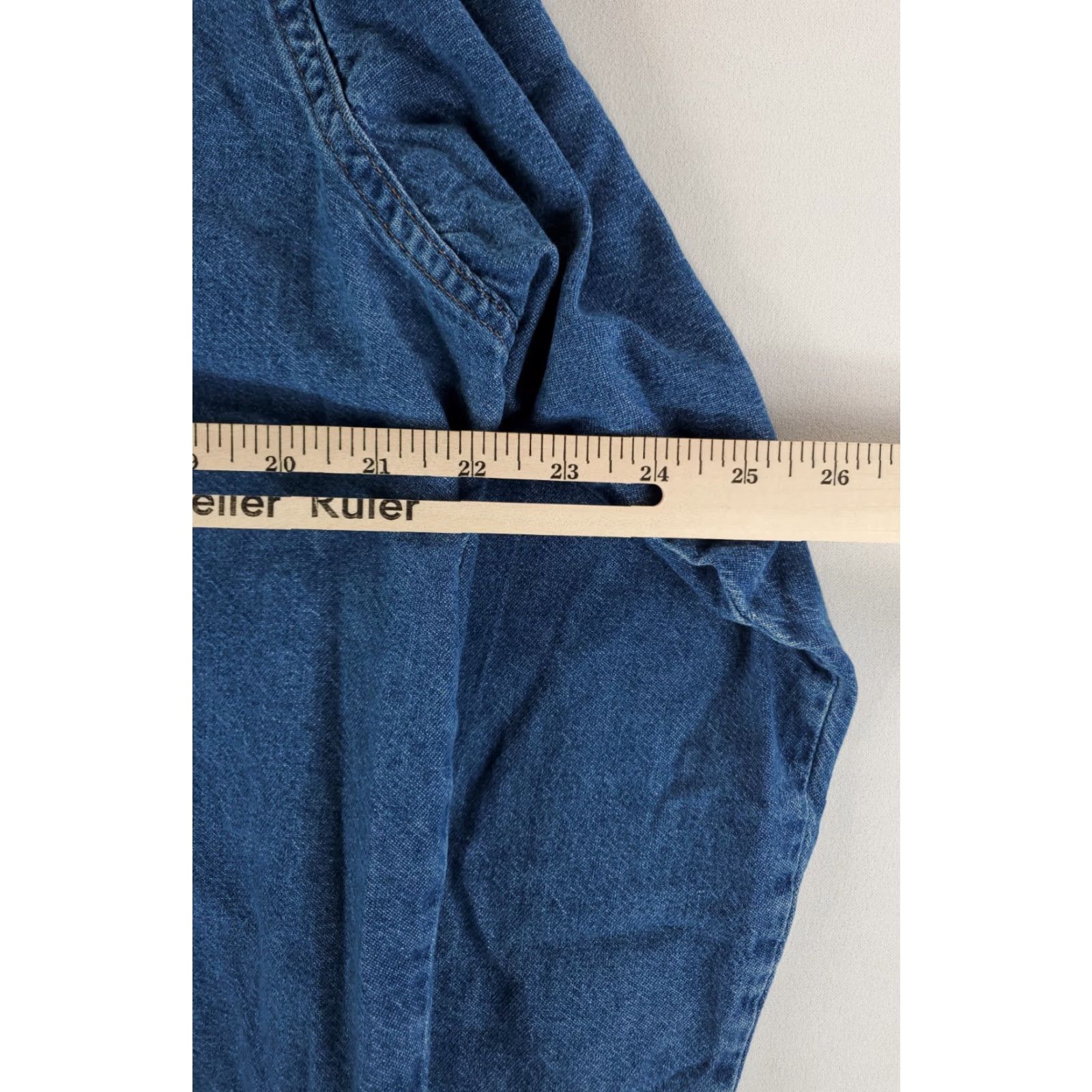 Wrangler VINTAGE Wrangler Shirt Denim Pearl Snap Blue Made USA Mens L 16.5-35 Blue Mens L Denim 90s Wrangler Shirt VTG 90s Pearl Snap Blue Made USA Size US L / EU 52-54 / 3 - 6 Thumbnail