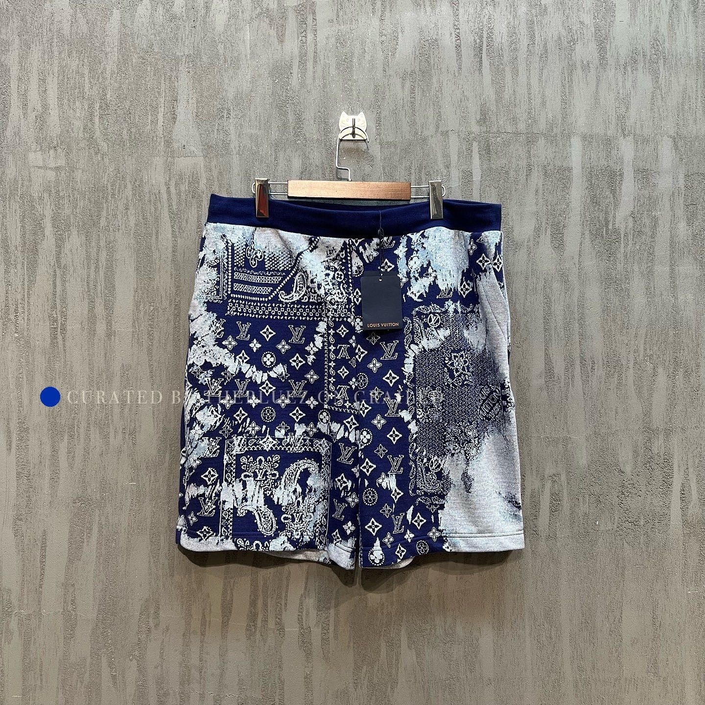 Louis Vuitton Monogram Bandana Blue Shorts, Size 40 Size US 40 / EU 56 - 1 Thumbnail
