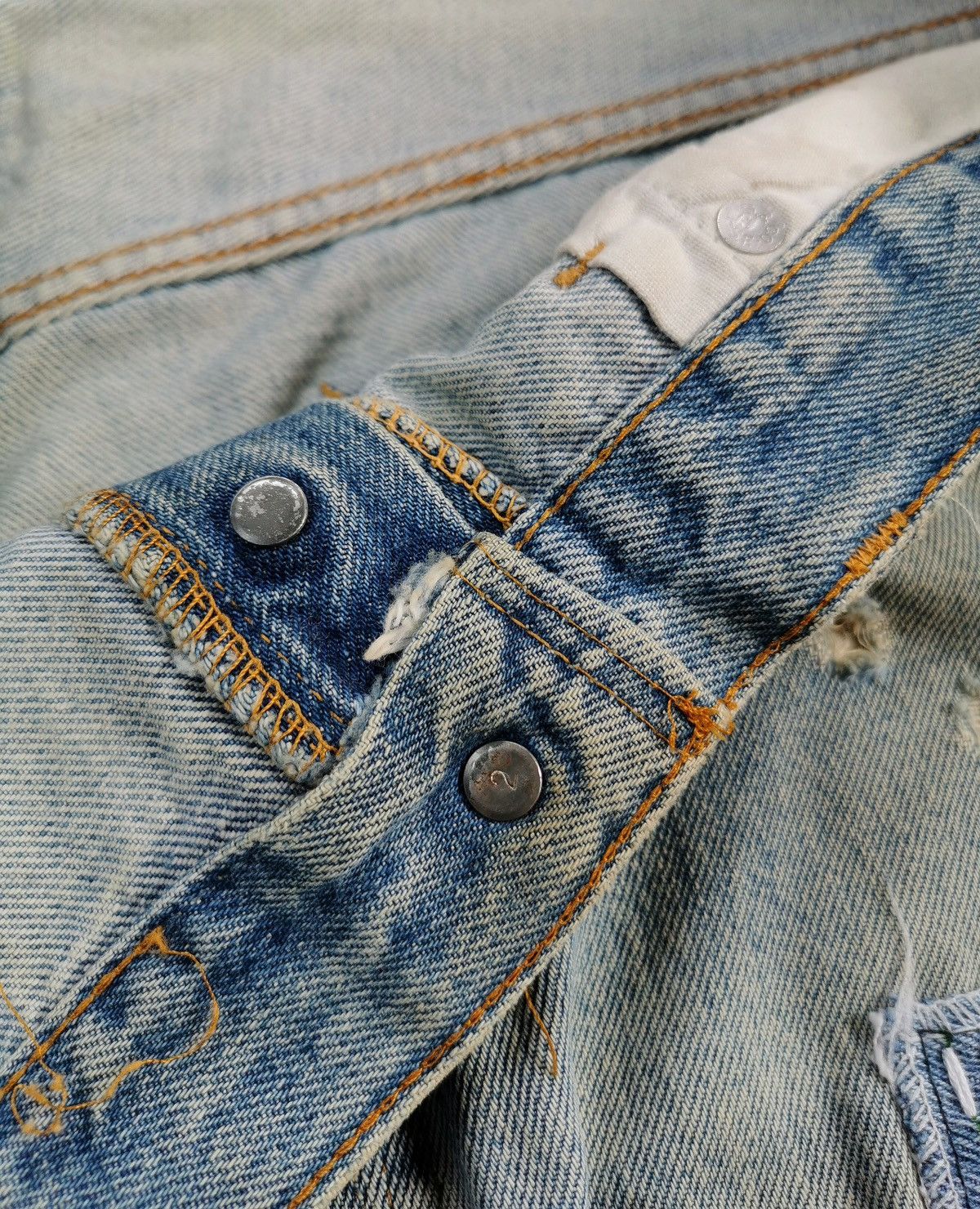Levi's 80s Vintage Levis 501 Selvedge Rindem Top Button2 Size US 36 / EU 52 - 4 Thumbnail