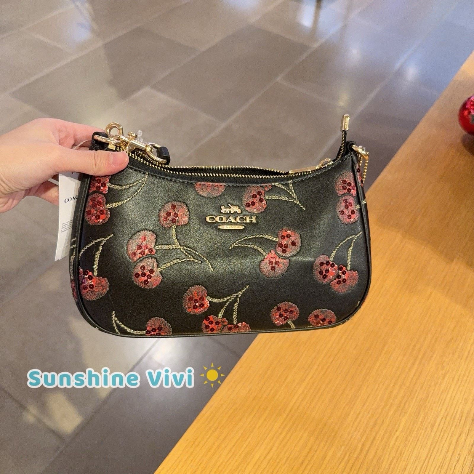 Coach NWT Coach Teri Shoulder Bag Cherry CCZ16 Gold/Black Multi Size ONE SIZE - 5 Thumbnail