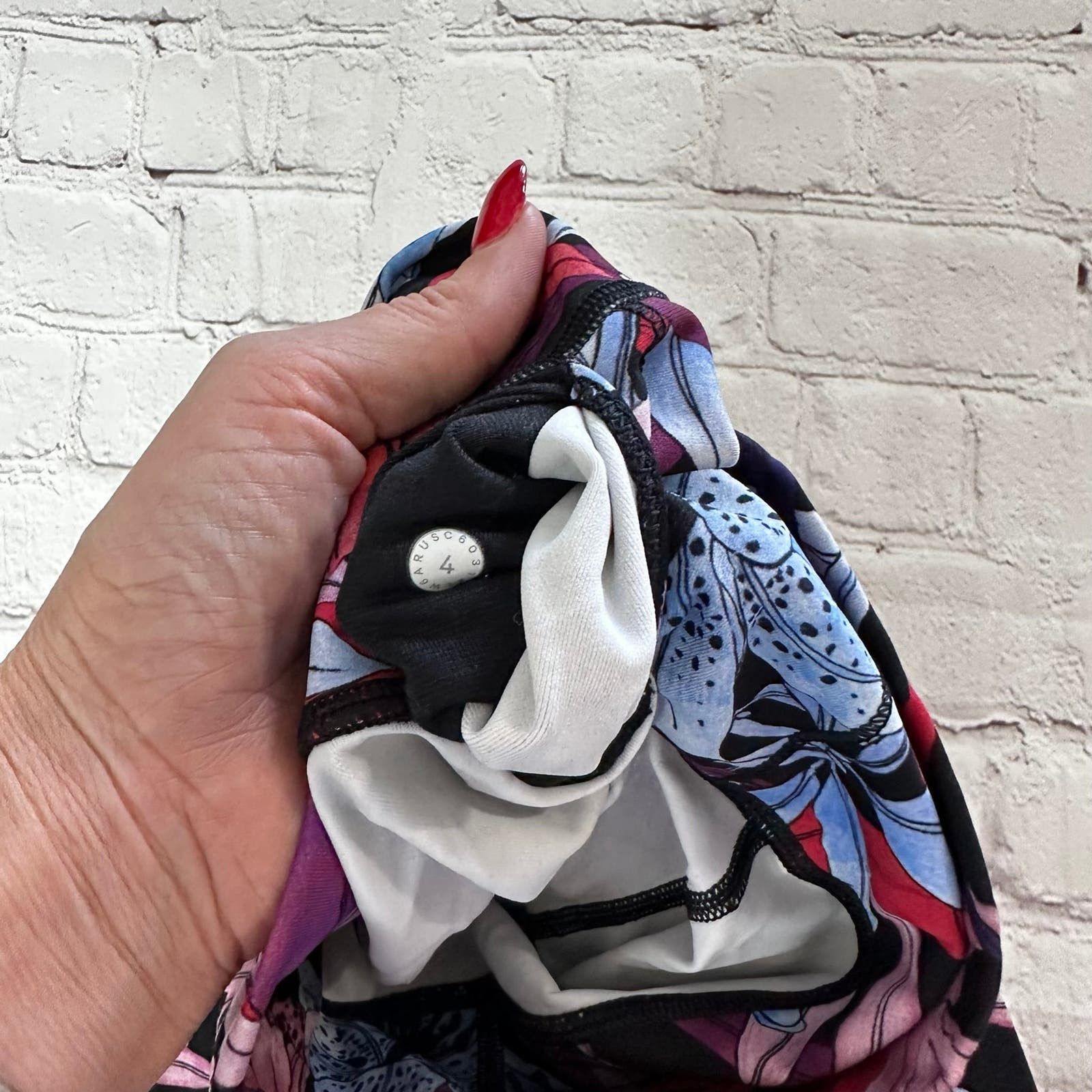 Lululemon lululemon leggings size 4 Size 27" / US 4 / IT 40 - 4 Thumbnail