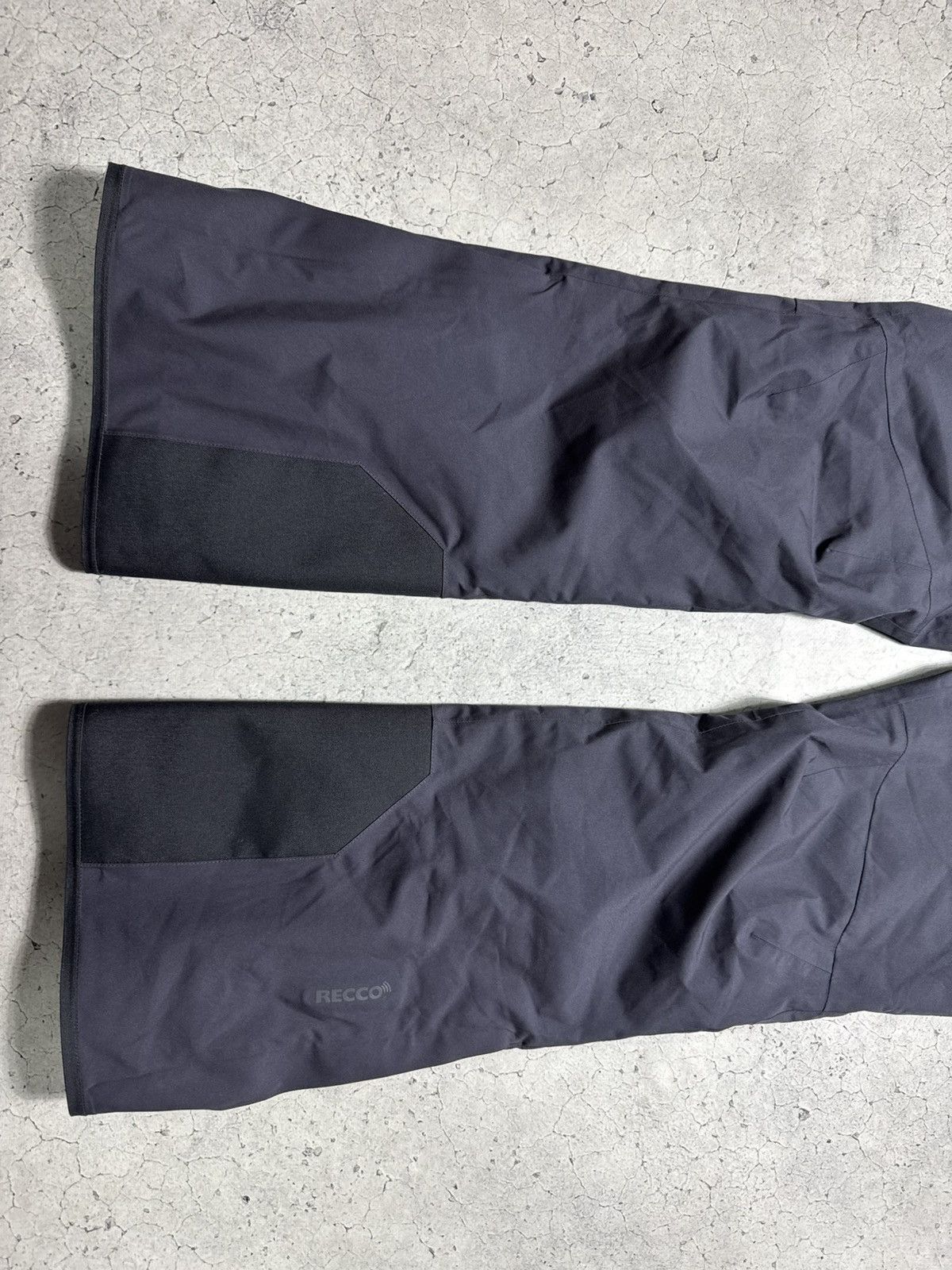 Jack Wolfskin Jack Wolfskin New Ski Pants Gore-Tex Outdoor Size US 32 / EU 48 - 2 Thumbnail