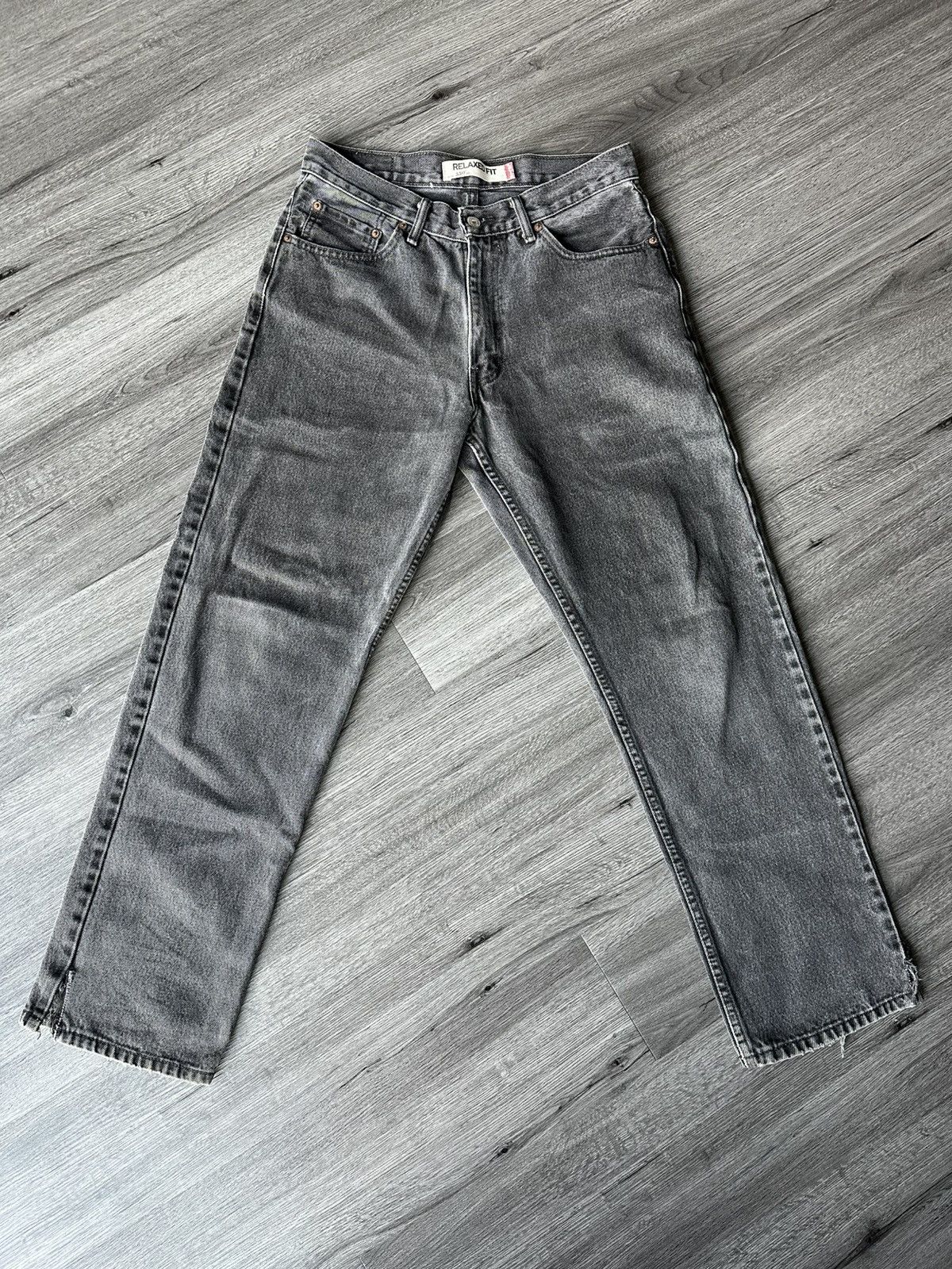Levi's Vintage Levi’s 550 Faded Grey Denim Jeans Size US 32 / EU 48 - 1 Thumbnail
