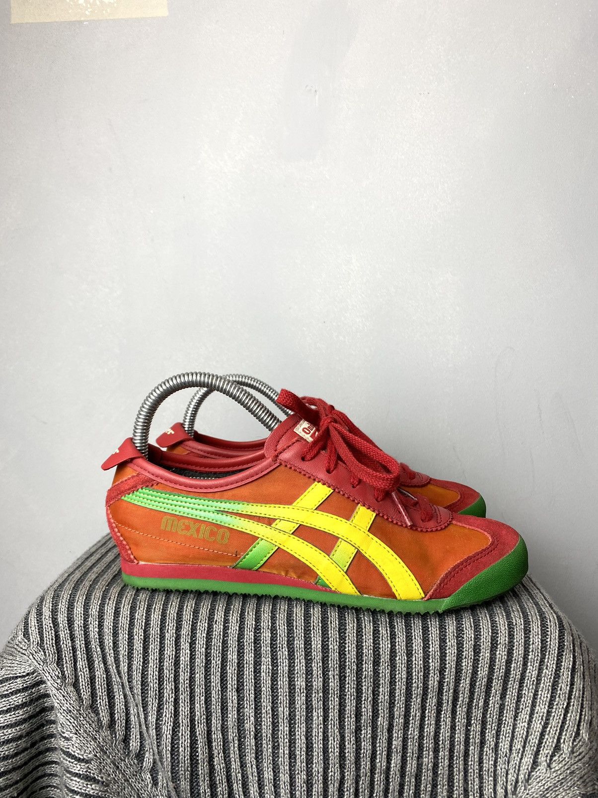 Asics Rare! Vintage Onitsuka Tiger Low Top Sneakers Asics Size US 7 / IT 37 - 5 Thumbnail