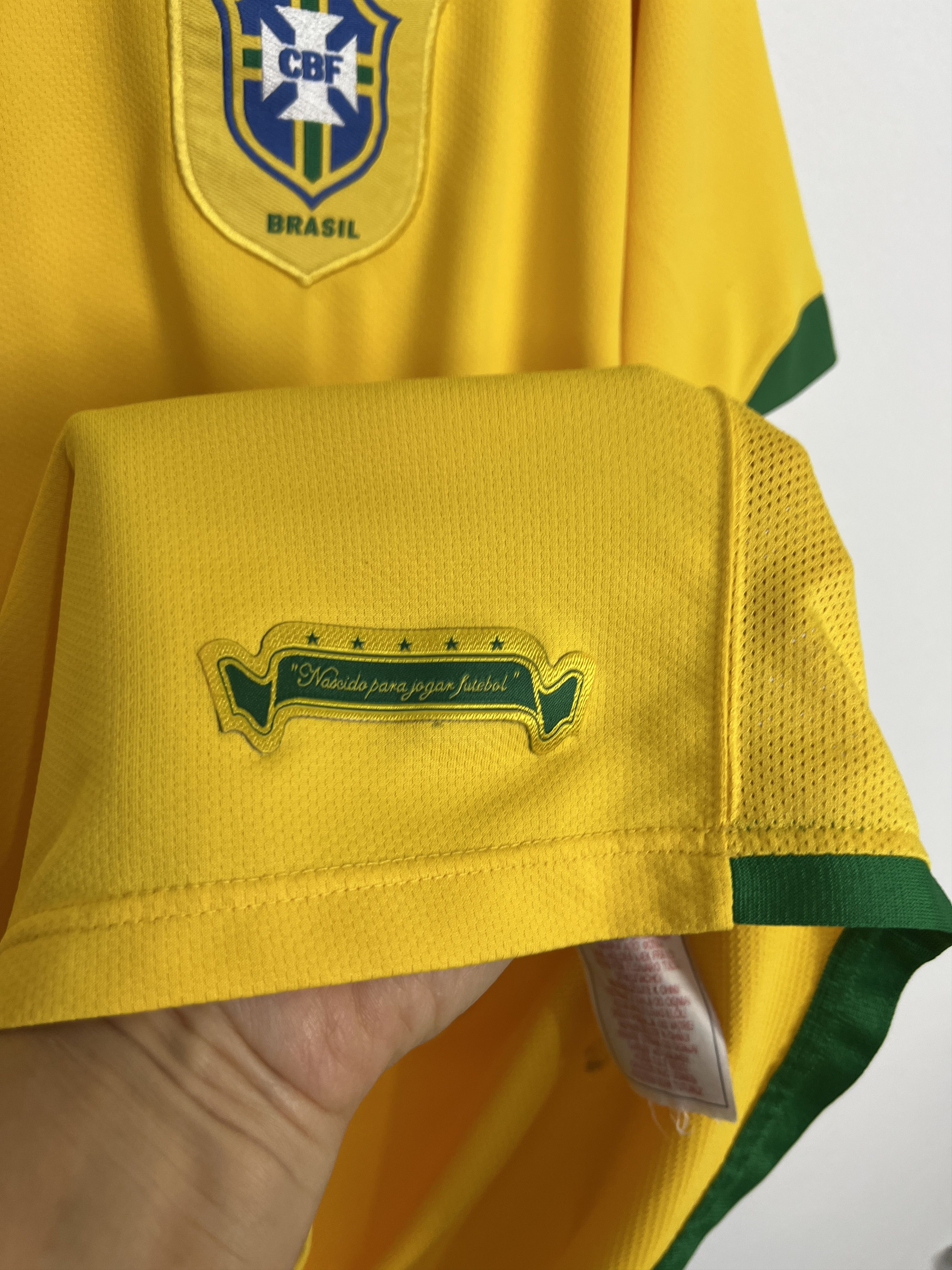 Nike Brazil Home football shirt 2006 Soccer Nike Jersey Trikot Size US XL / EU 56 / 4 - 4 Thumbnail