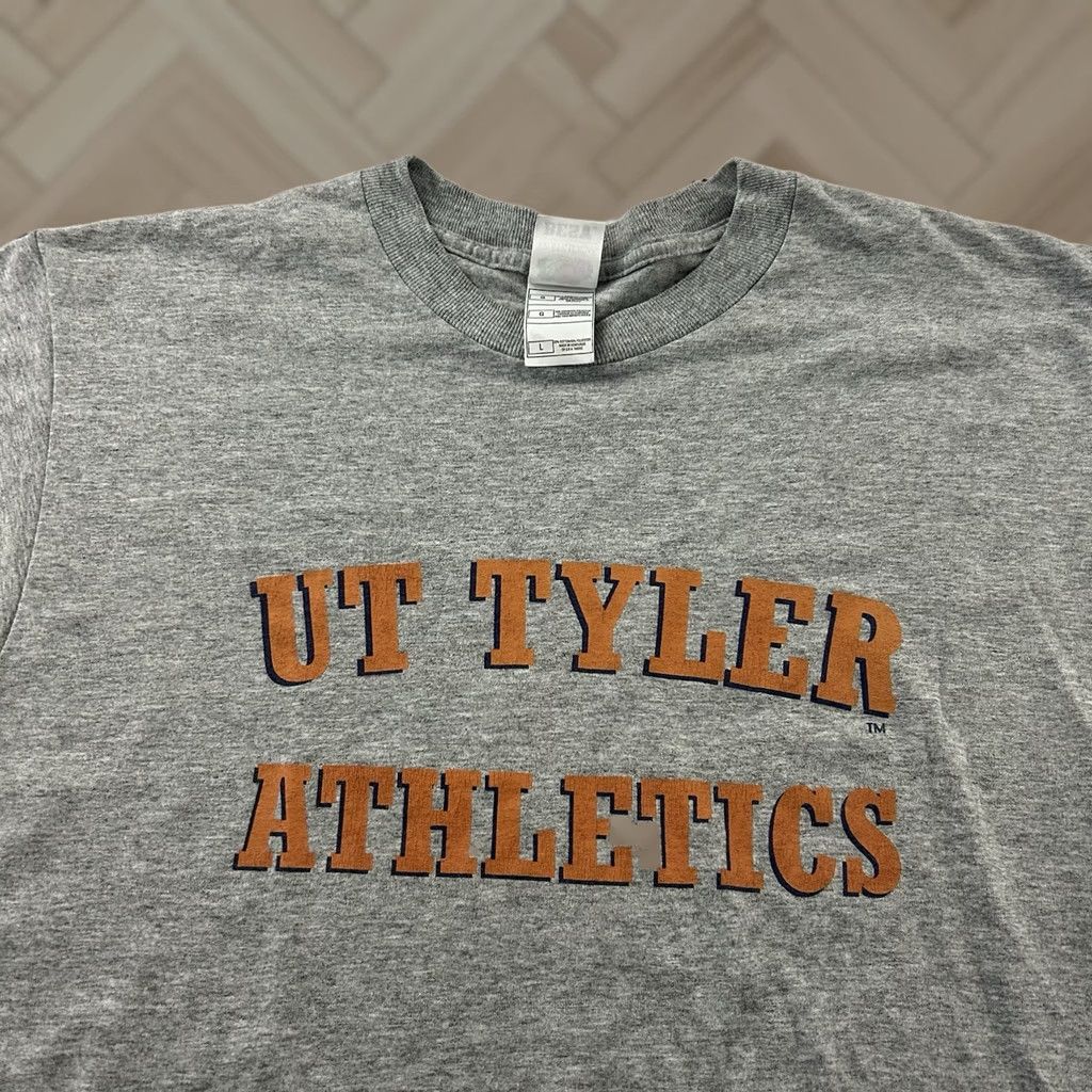 Fruit Of The Loom VINTAGE University of Texas Tyler Athletics Short Sleeve T Shirt Men's Large Gray Size US L / EU 52-54 / 3 - 1 Thumbnail