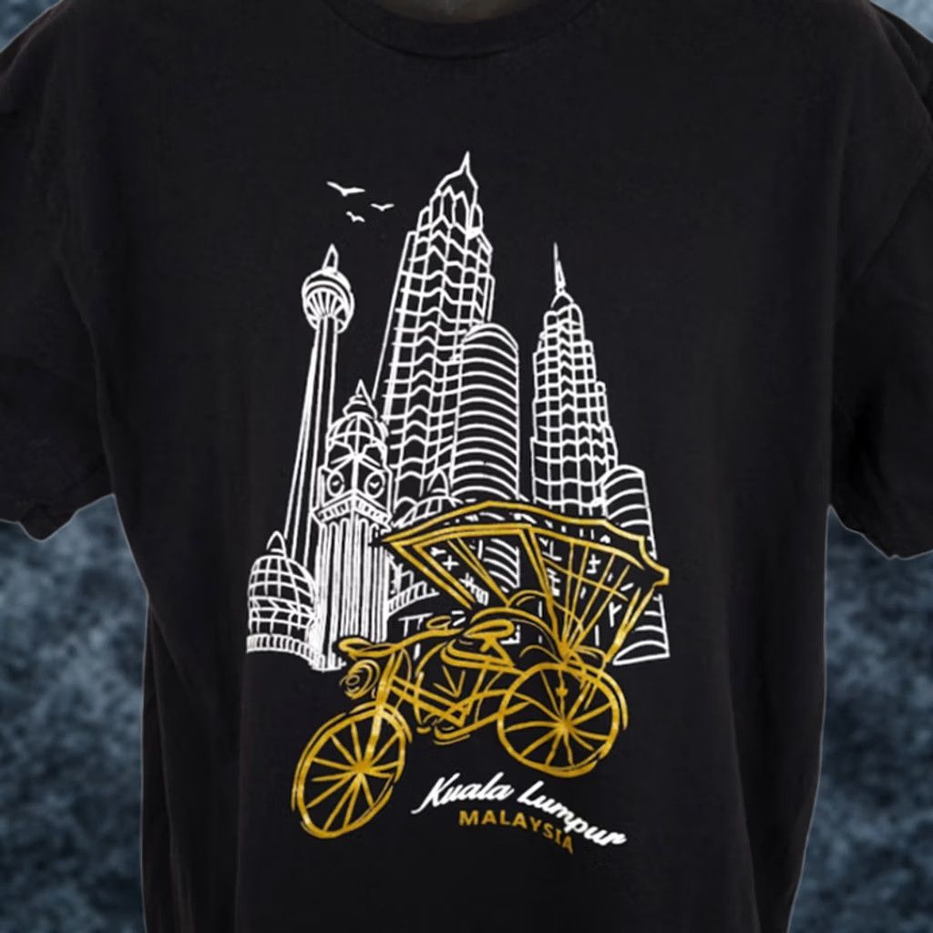 Vintage VINTAGE Kuala Lumpur Shirt Mens Size Large Malaysia Travel Destination Tee Size US L / EU 52-54 / 3 - 1 Thumbnail