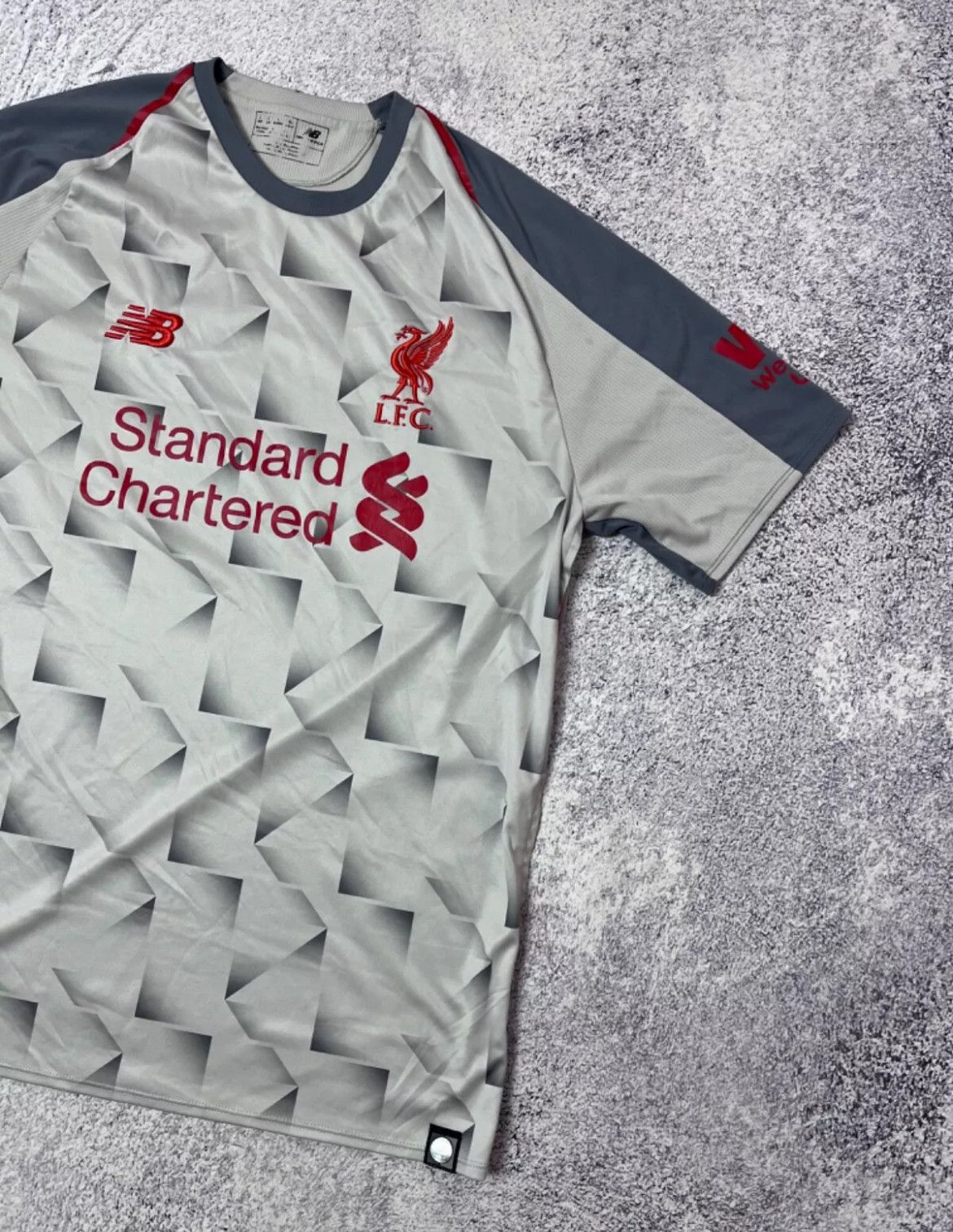 New Balance MENS SOCCER JERSEY NEW BALANCE FC LIVERPOOL SIZE M L.F.C Size US M / EU 48-50 / 2 - 2 Thumbnail