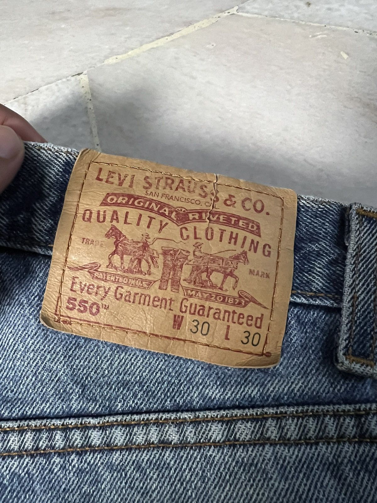 Levi's VINTAGE 90’S LEVIS 550 DISTRESSED JEANS RARE Size US 29 - 17 Thumbnail