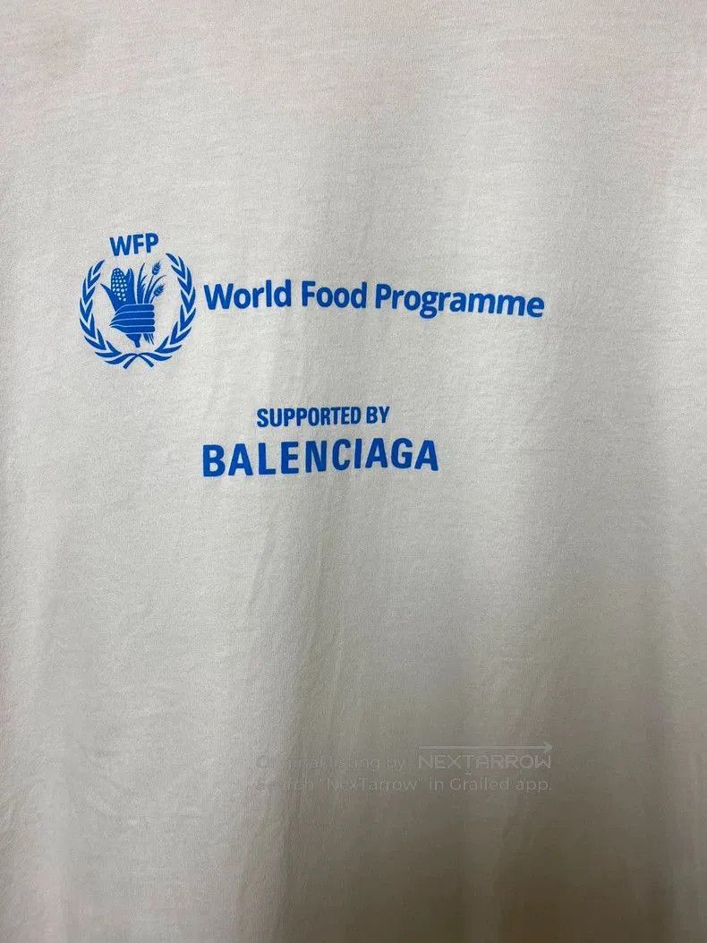Balenciaga Balenciaga WFP Collaboration T. Size US S / EU 44-46 / 1 - 2 Thumbnail