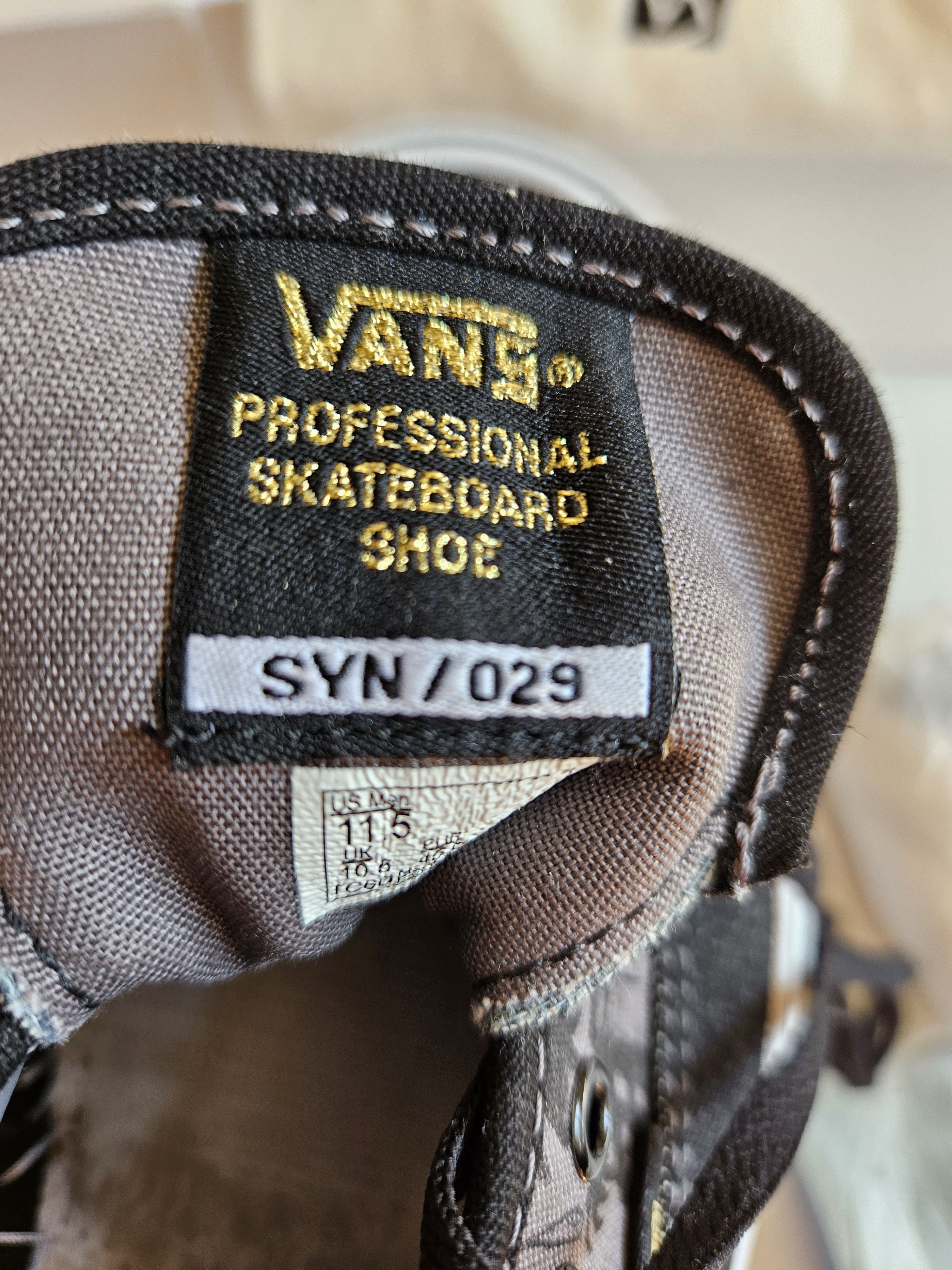 Mister Cartoon × Syndicate × Vans Vans Authentic "S" (Mister Cartoon) black/gold Size US 11.5 / EU 44-45 - 7 Thumbnail