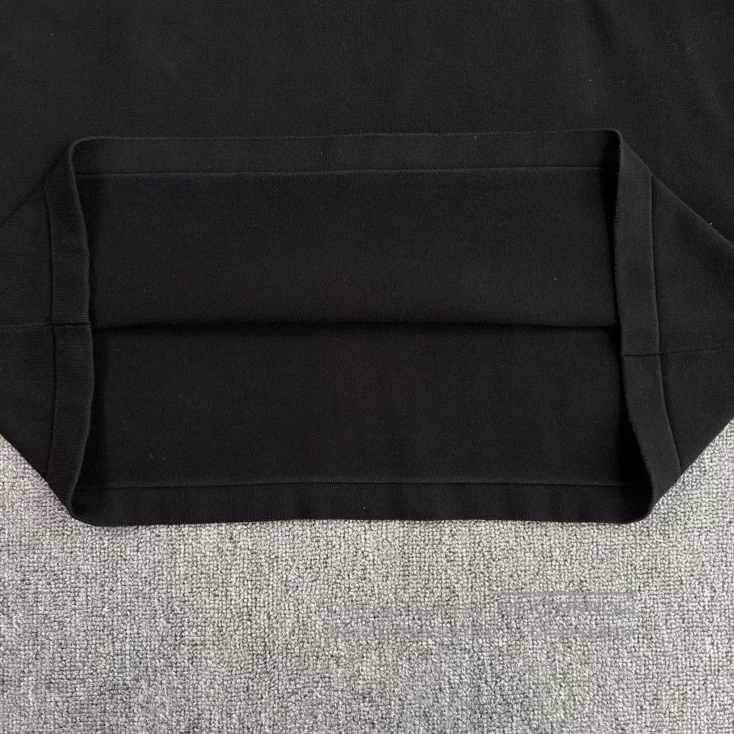 Louis Vuitton LV Embroidered Logo Black Pin Short Sleeve. Size US L / EU 52-54 / 3 - 7 Thumbnail