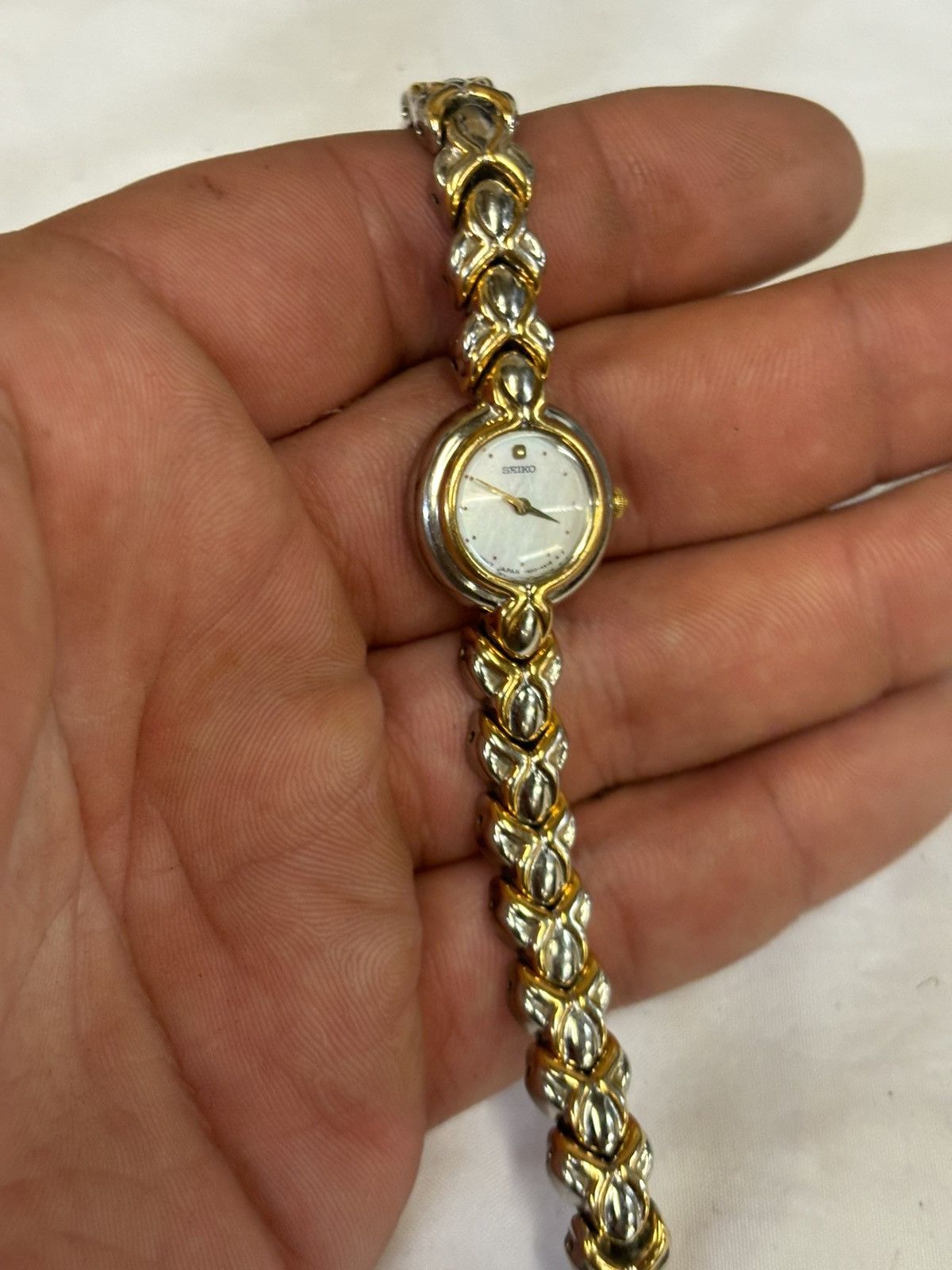 Bulova Vintage Bulova T7 2-Tone Wonens Watch! New Battery! Size ONE SIZE - 11 Thumbnail