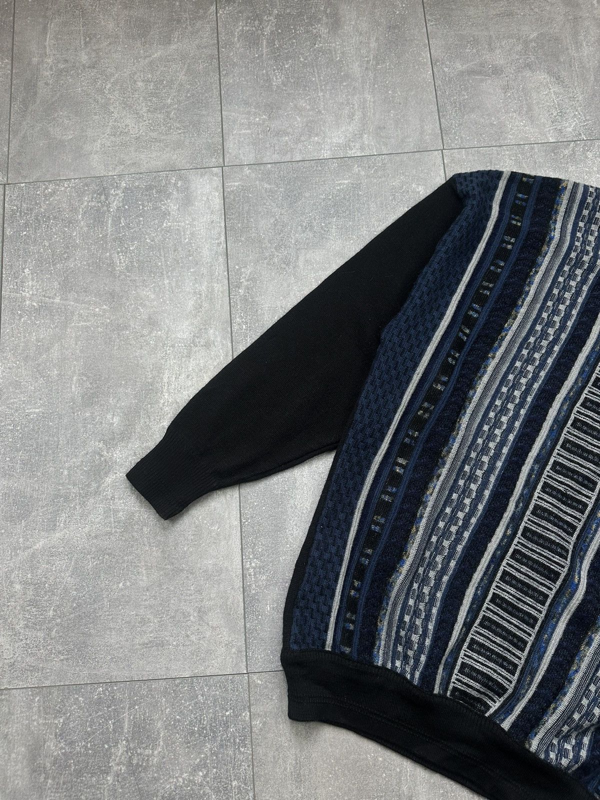 Vintage Vintage Wool Sweater Googi Style Size US L / EU 52-54 / 3 - 3 Thumbnail