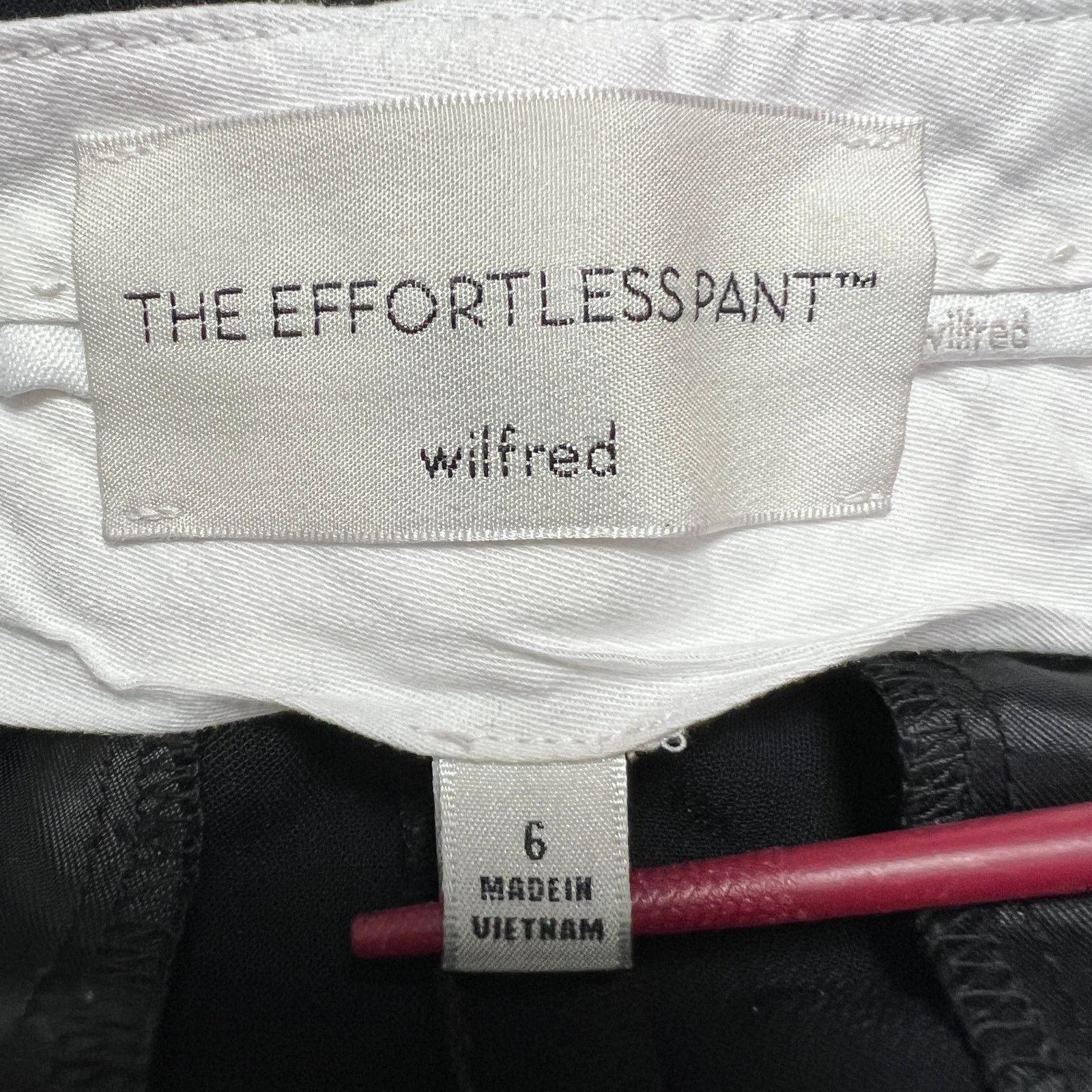 Aritzia Wilfred Effortless Pant Black Pleated Wide Leg Crepe 6 Size 28" / US 6 / IT 42 - 3 Thumbnail