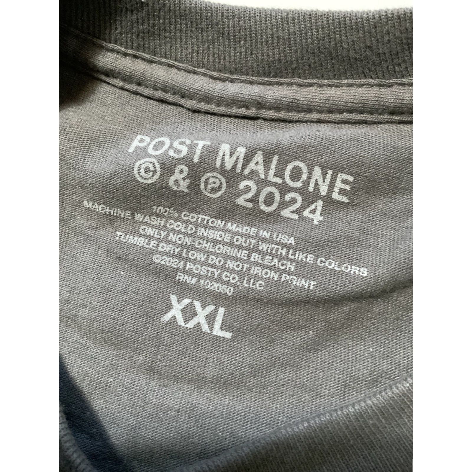 Vintage VINTAGE Post Malone 2024 F1 Trillion Tour VIP Official Merch Graphic L/S T-Shirt XXL Gray Mens Shirt Size US XXL / EU 58 / 5 - 6 Thumbnail