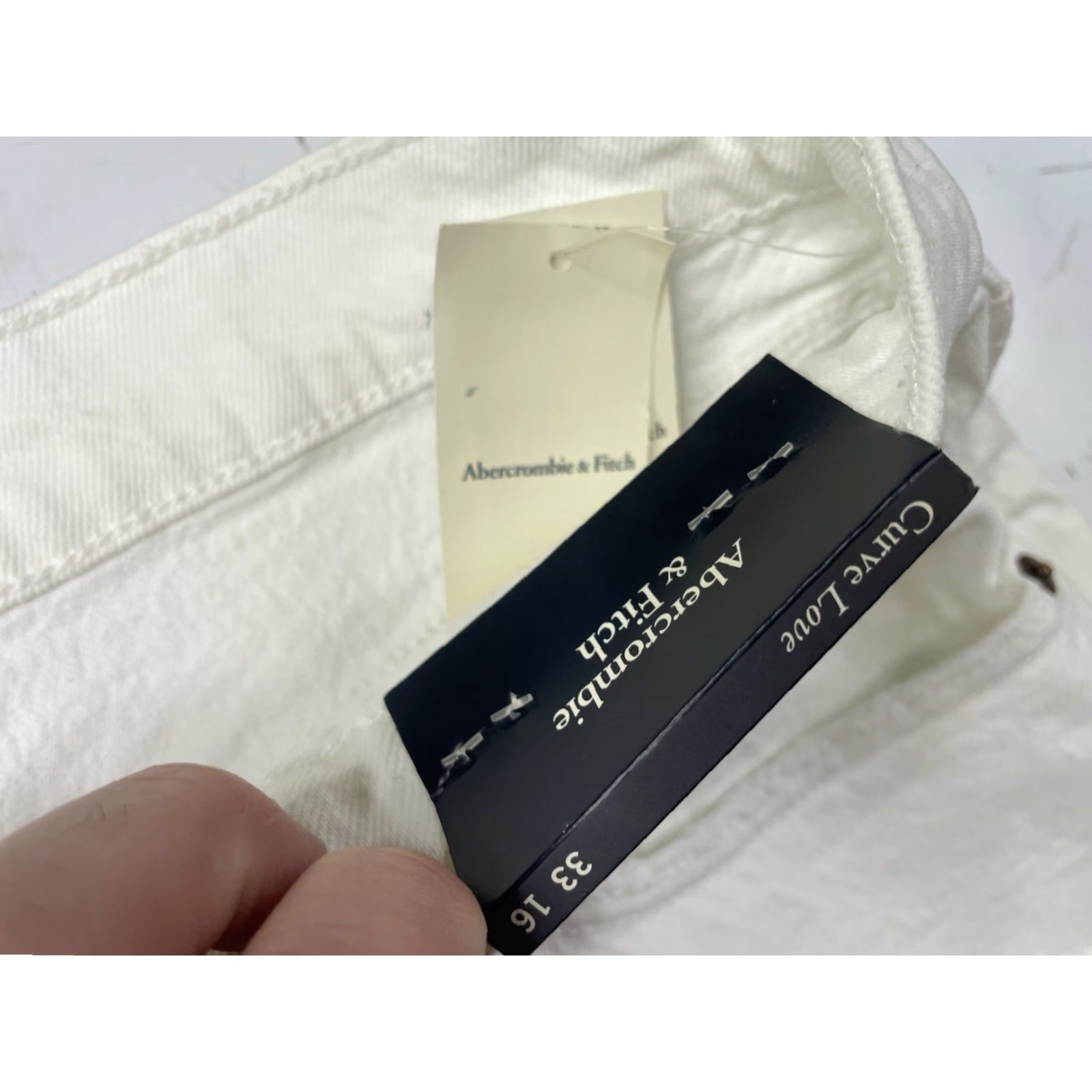 Abercrombie & Fitch Abercrombie & Fitch NWT Women's Curve Love High-Rise Dad Shorts 33 16 White Denim 5-Pocket 90s Style Vintage Dad Womens Shorts Size 24" / US 00 / IT 34 - 4 Thumbnail
