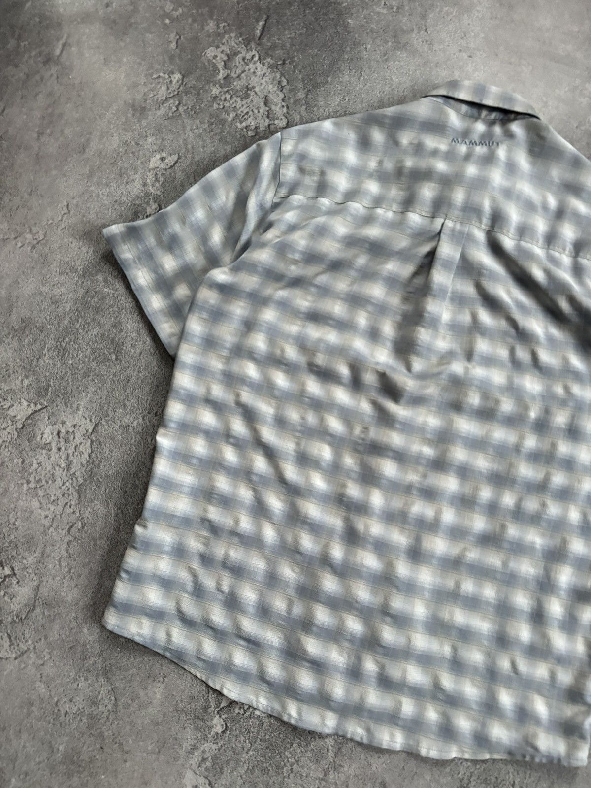 Mammut Mammut L button up Chekered shirt short sleeve outdoor Size US L / EU 52-54 / 3 - 10 Thumbnail