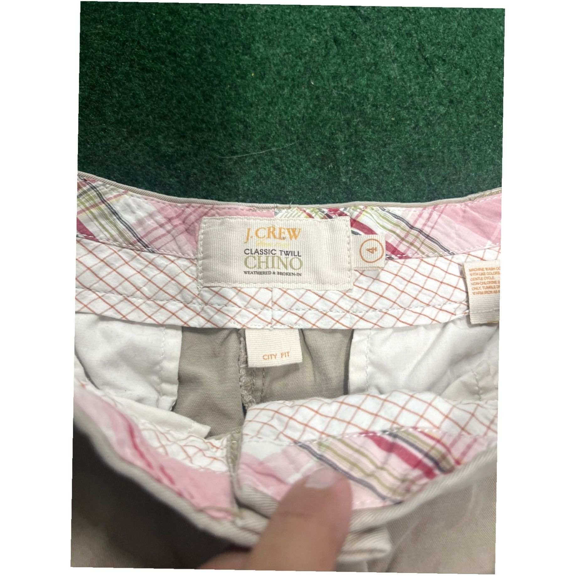 J.Crew J. Crew City Fit Khaki Classic Twill Weathered & Broken-In Chino Shorts - Size 4 Size 27" / US 4 / IT 40 - 5 Thumbnail