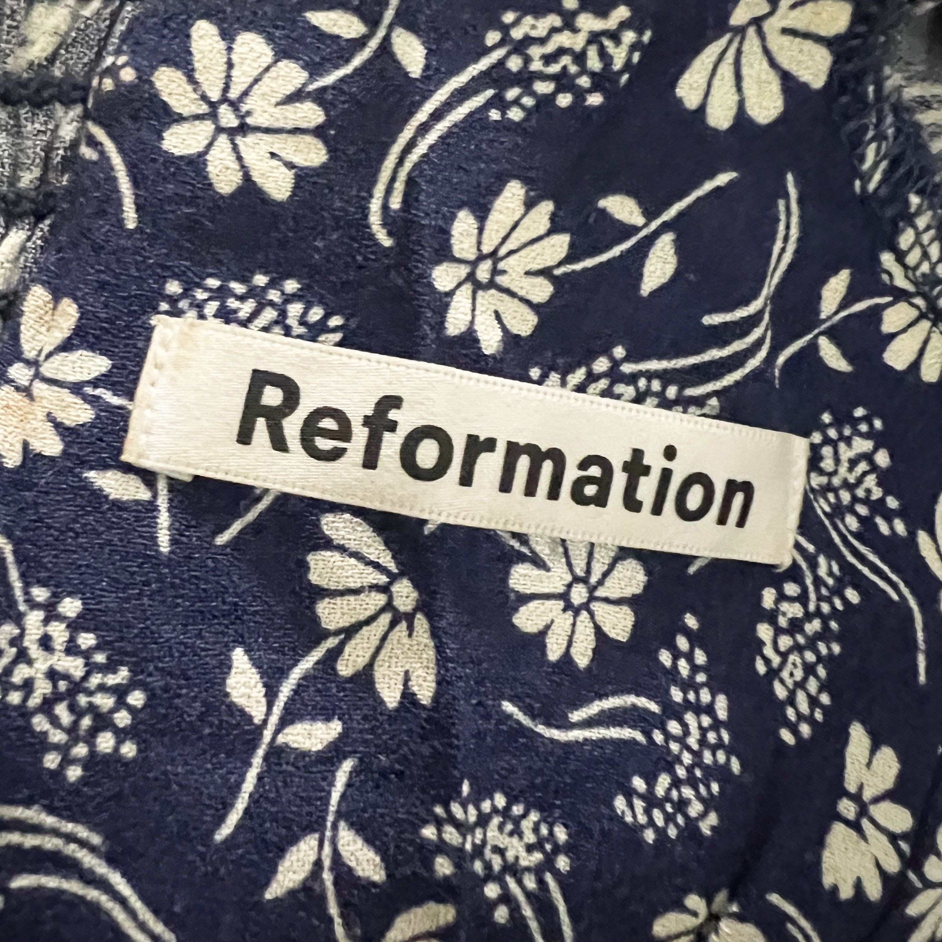 Reformation Reformation Sidecar Smocked Stretch Bodice Size XS / US 0-2 / IT 36-38 - 2 Thumbnail