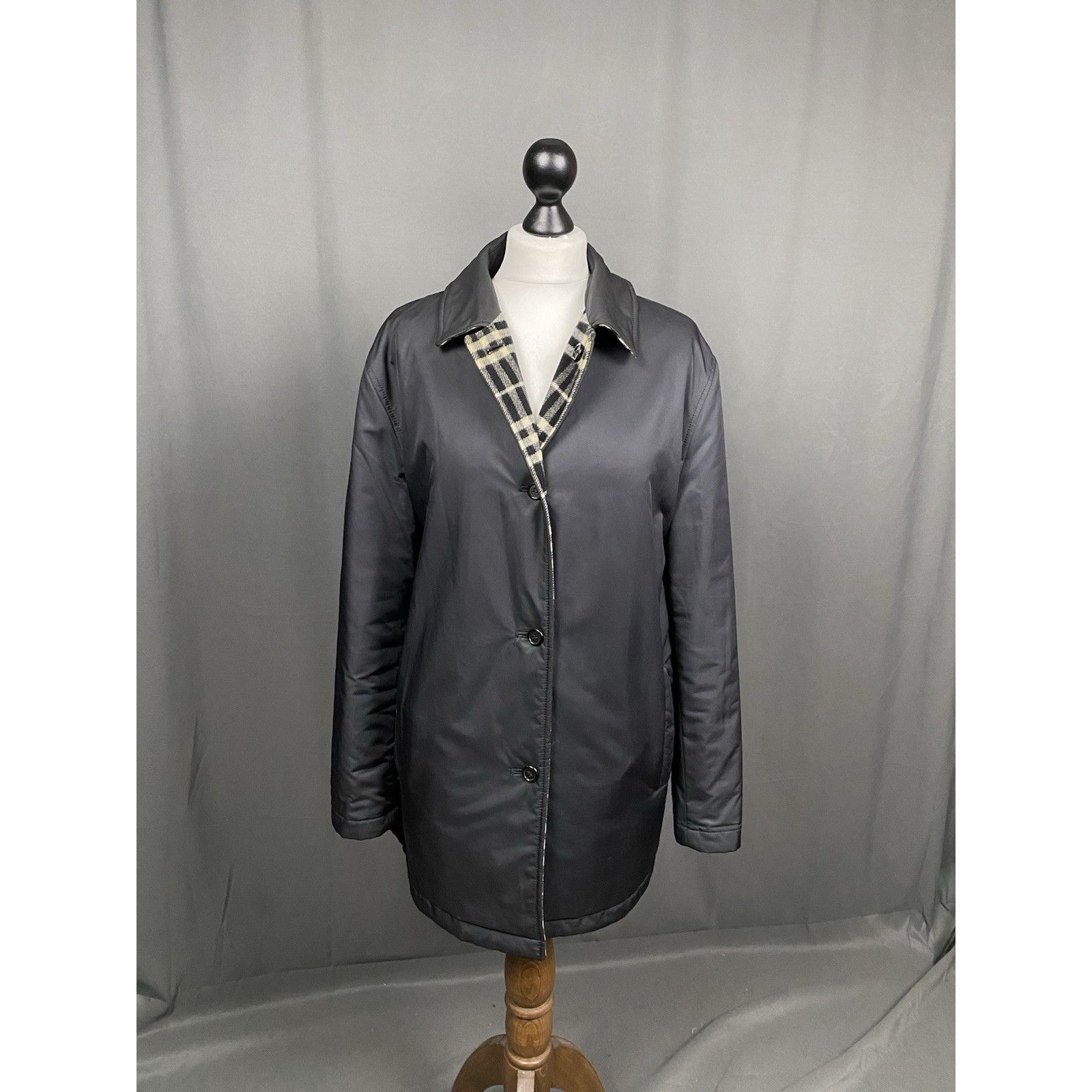 Burberry Burberry Nova Check Women's Black Wool Cashmere Reversible C Size XXL / US 16-18 / IT 52-54 - 2 Thumbnail