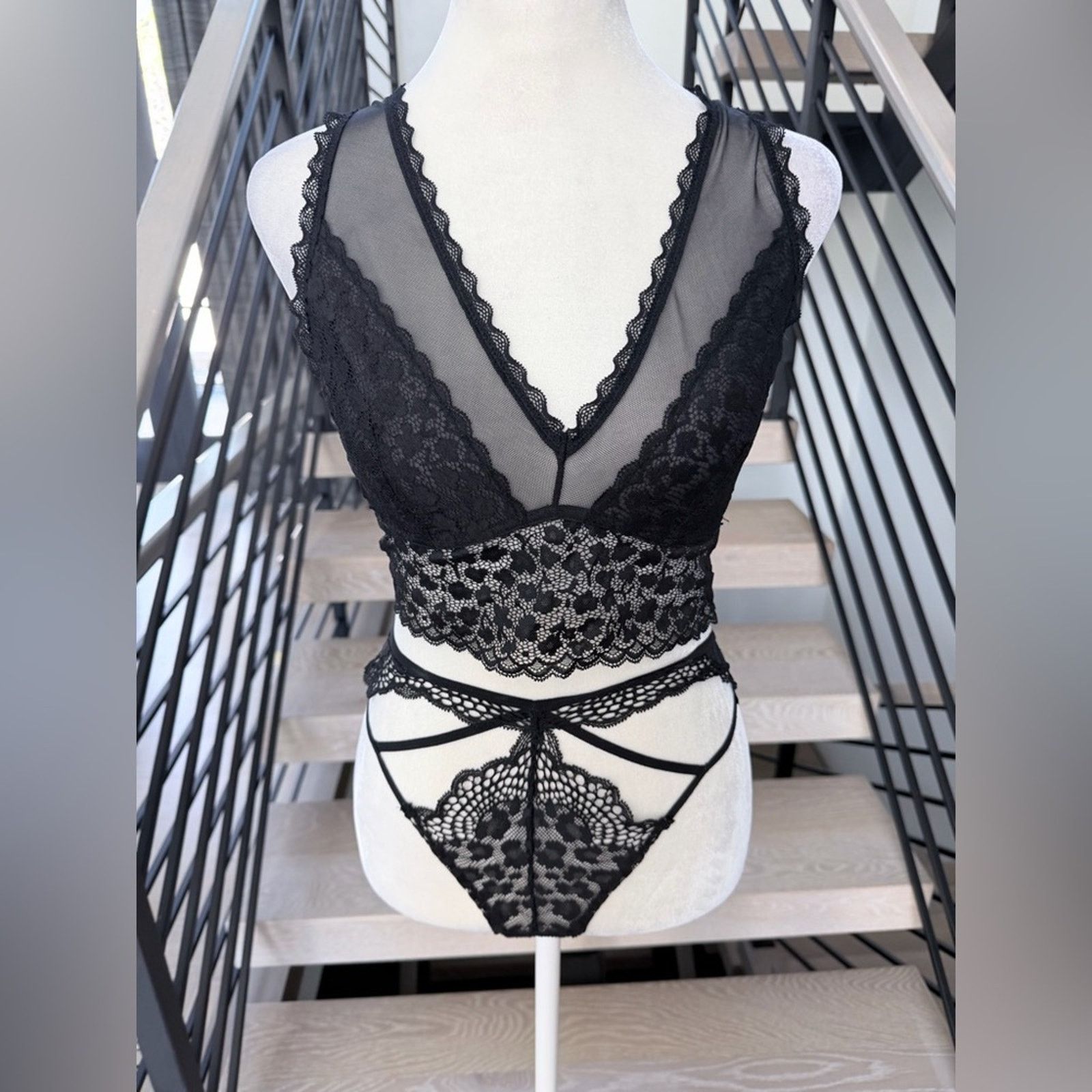 Other Black Lace Bralette & Panty Set Bra size M panties size S Size ONE SIZE - 2 Thumbnail