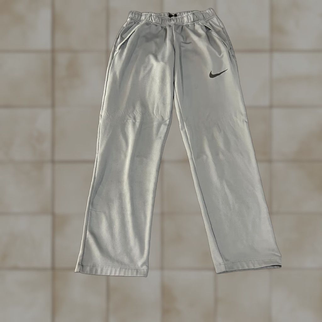 Nike Nike athletic pants Mens Small gray Dri Fit training joggers logo Pants Mens Regular Inseam 28 in Straight Sweatpants Logo Adjustable Drawstring Size US 33 - 1 Thumbnail