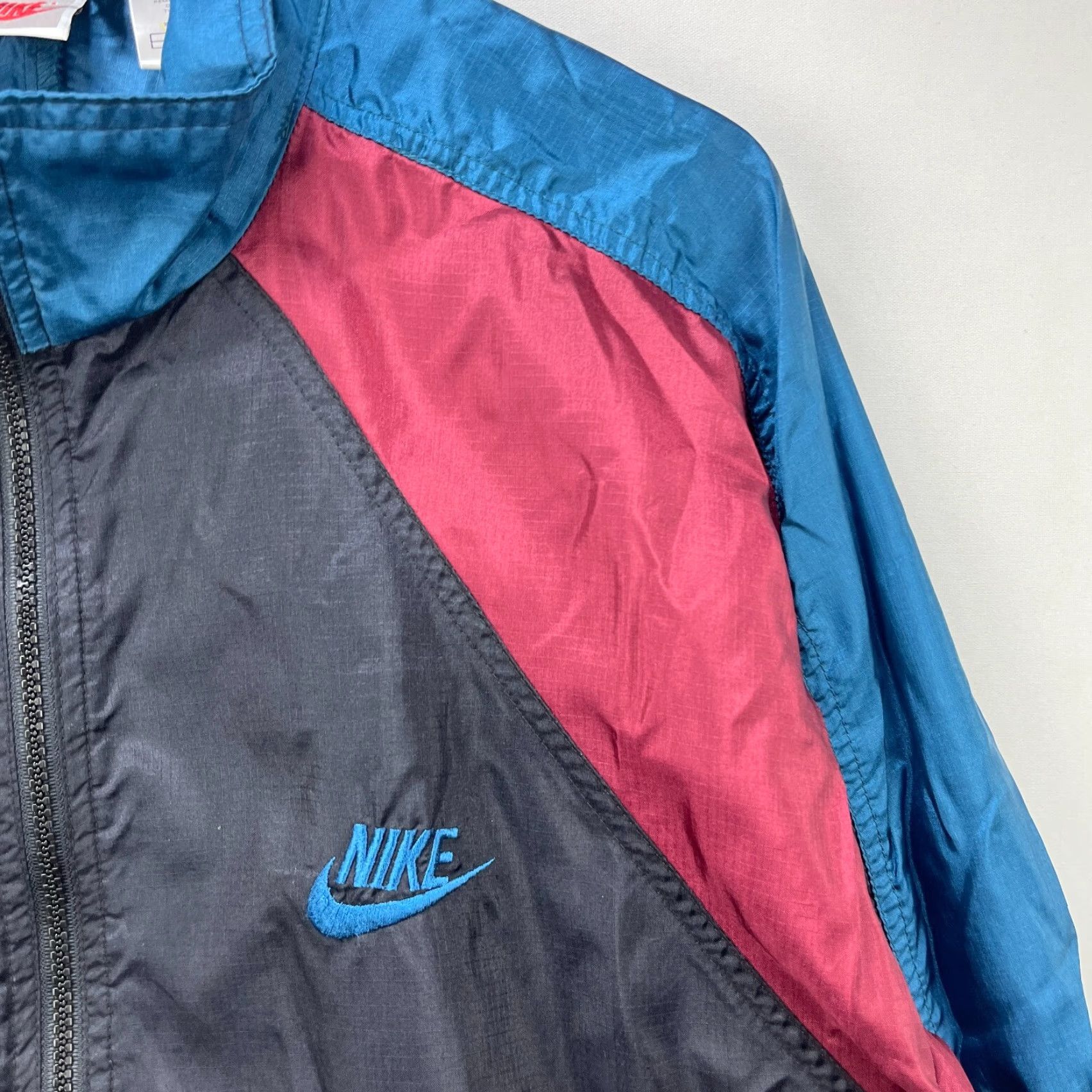 Nike VINTAGE Nike Windbreaker Jacket L Black 90s Mens - Jacket - Windbreaker - 90s - Nike - L - Black - Vintage - Mens Size US L / EU 52-54 / 3 - 3 Thumbnail