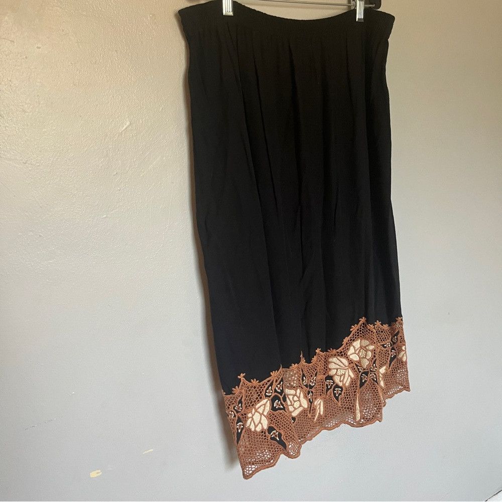 Designer Vintage Embroidered Floral Elastic Waist Skirt Black Large Size 27" / US 4 / IT 40 - 4 Thumbnail