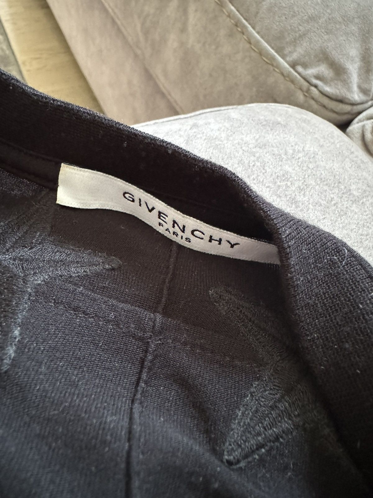 Givenchy GIVENCHY long sleeve tshirt sizes IN PHOTOS by tape measure Size US S / EU 44-46 / 1 - 16 Thumbnail
