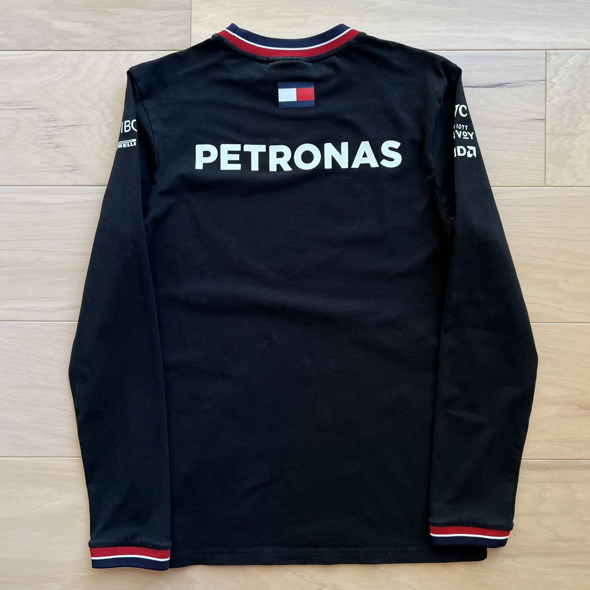 Mercedes-Benz Mercedes AMG Petronas F1 Shirt Medium Black Long Sleeve Size US M / EU 48-50 / 2 - 6 Thumbnail