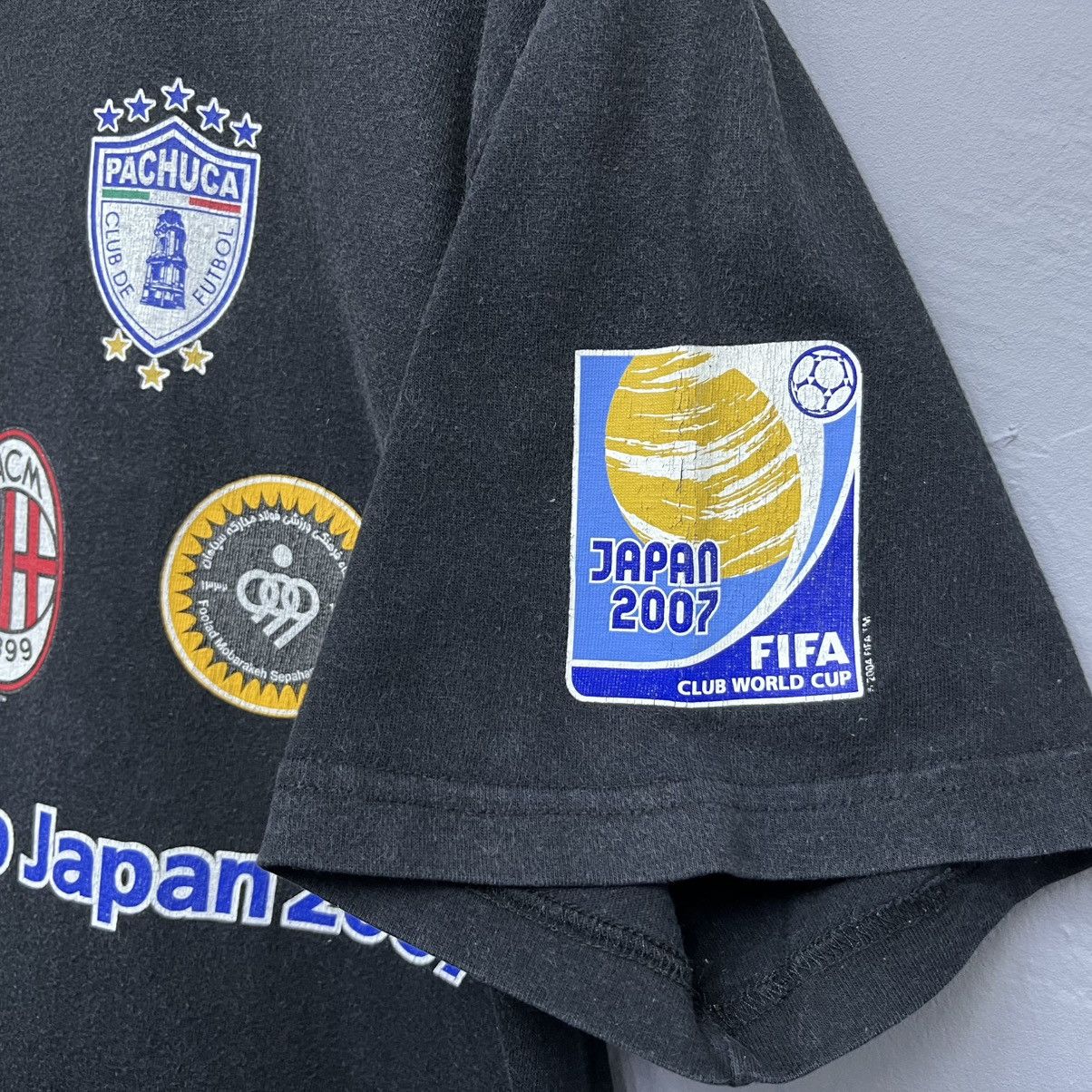 Vintage Vintage Y2K FIFA Club World Cup Japan T-shirt Sportswear Size US L / EU 52-54 / 3 - 6 Thumbnail