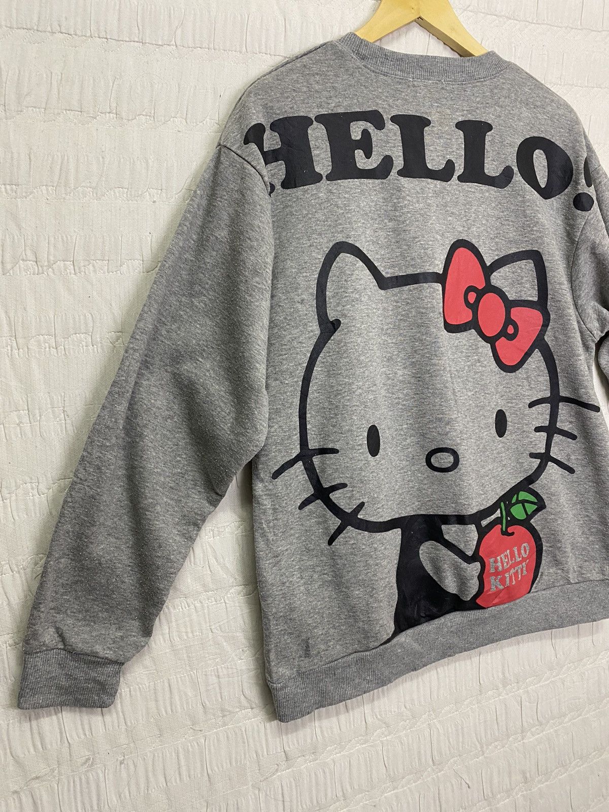 Japanese Brand (K) SANRIO HELLO KITTY SPELL OUT SWEATSHIRT Size L / US 10 / IT 46 - 5 Thumbnail