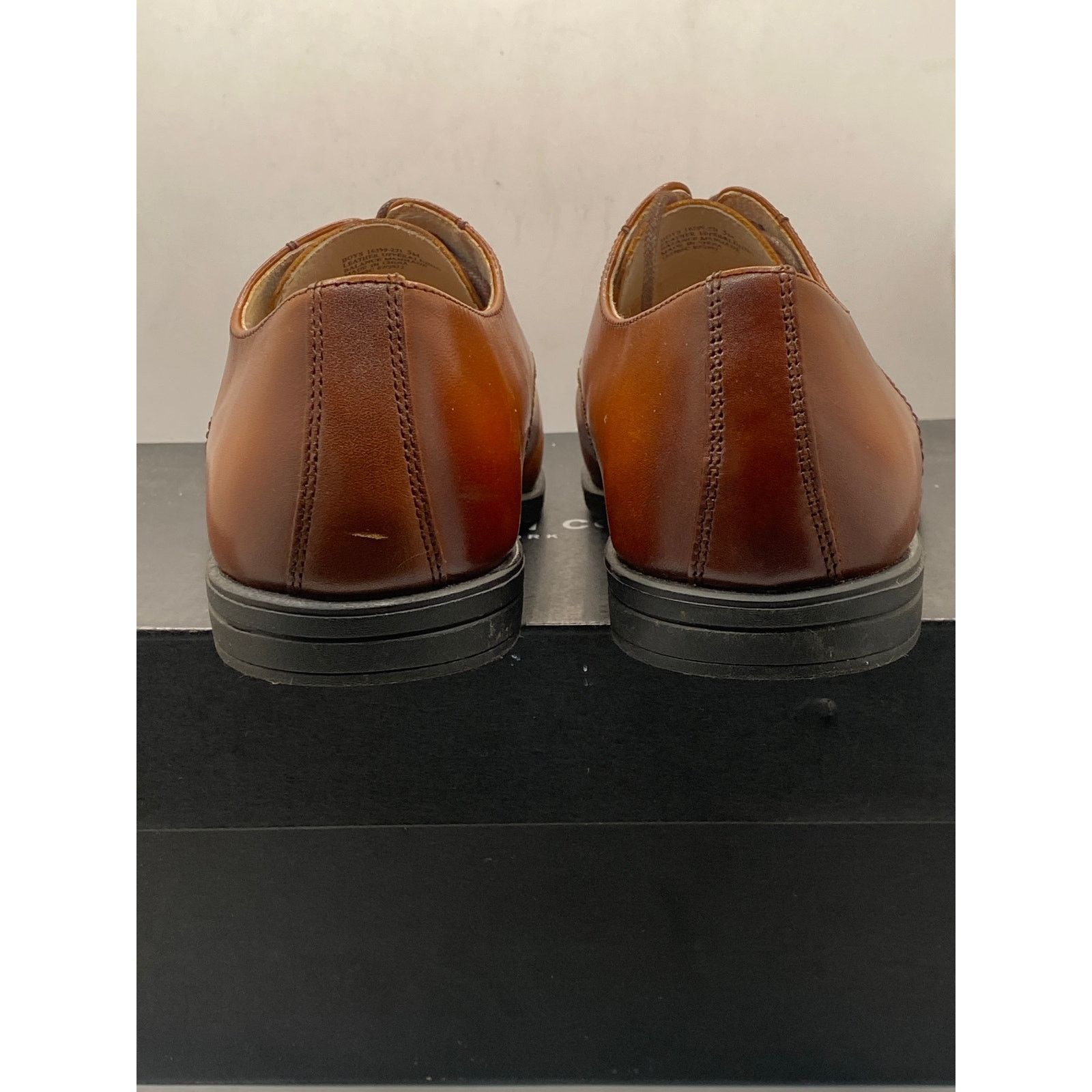 Florsheim Florsheim Reveal Cap Toe Oxford 16599-221 Cognac Boys 5M Size US 5 / EU 37 - 4 Thumbnail