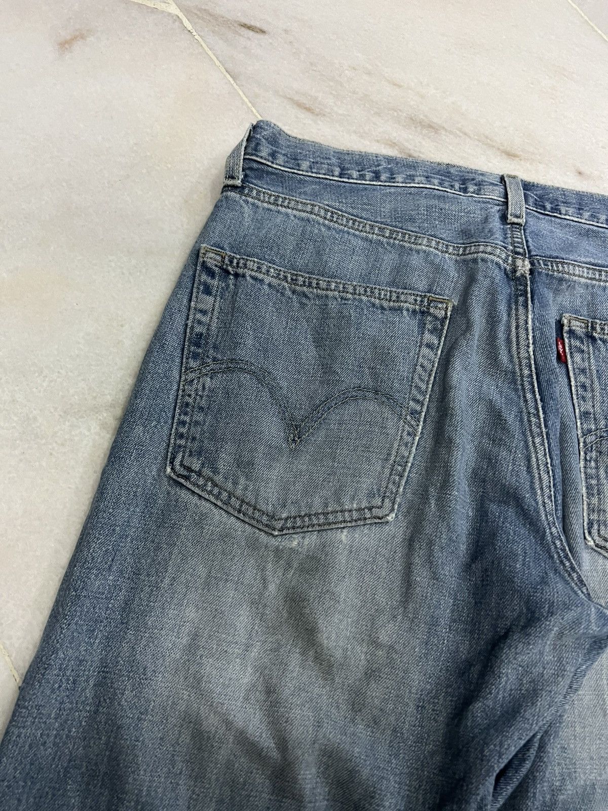Levi's × Levi's Vintage Clothing Vintage Levis 569 Loose Straight Light Wash Jean Size US 34 / EU 50 - 12 Thumbnail