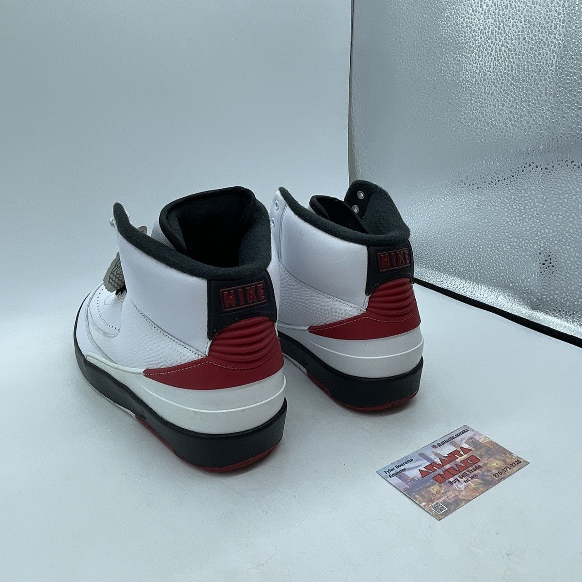 Jordan Brand Air Jordan 2 Chicago Size US 9 / EU 42 - 4 Thumbnail