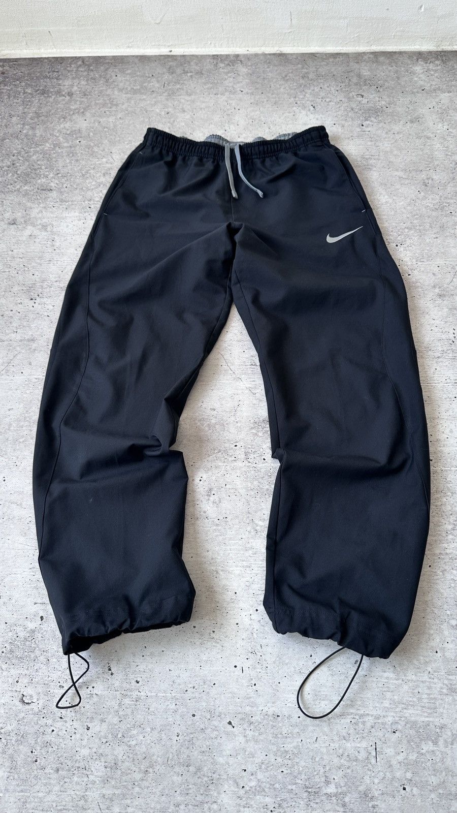 Nike Nike Cargo Style Windpants Drawstring Ankle Hem Warm Up Pant Size US 32 / EU 48 - 2 Thumbnail