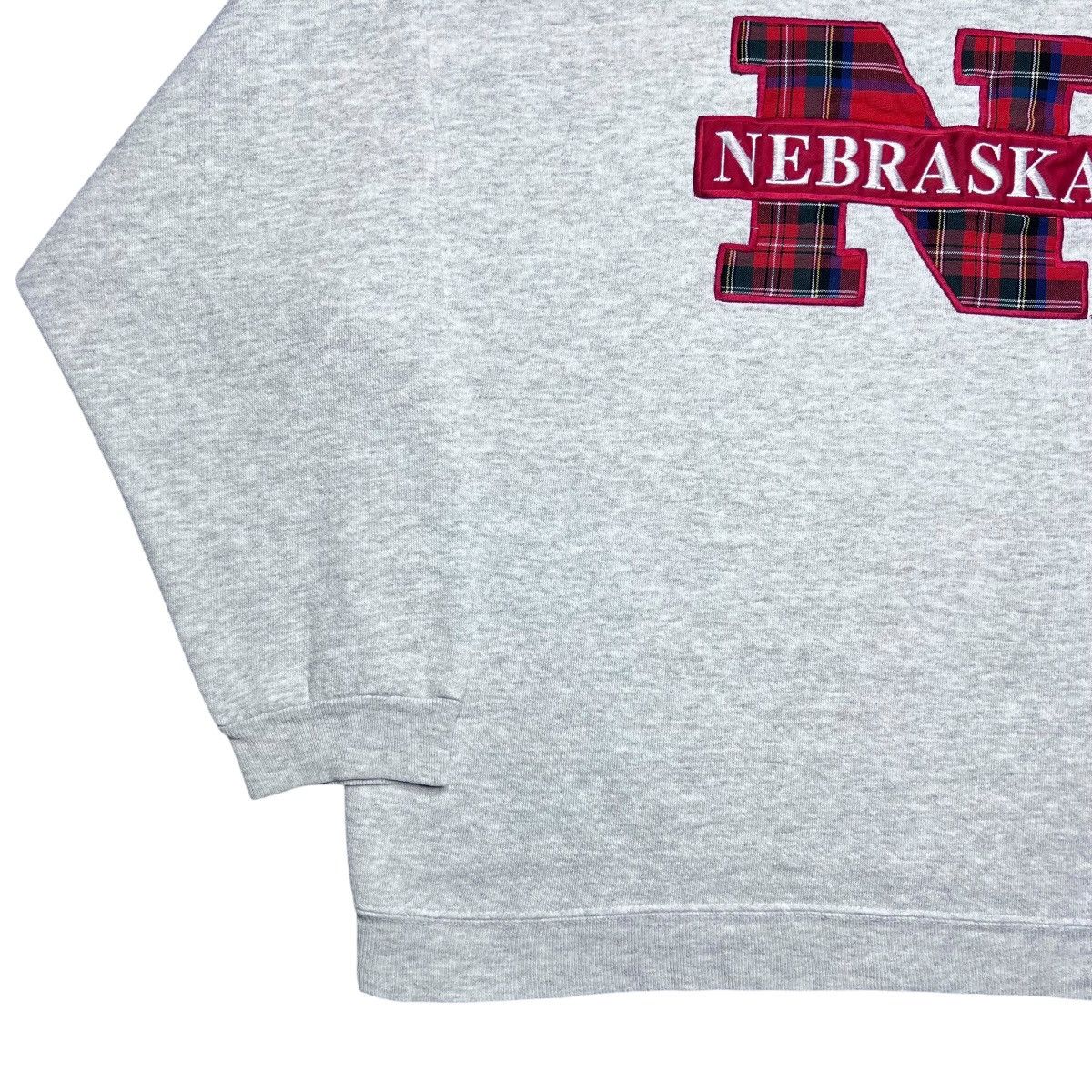 NCAA Vintage 90s NCAA Nebraska Cornhuskers Embroidered Sweatshirt Size US L / EU 52-54 / 3 - 18 Thumbnail