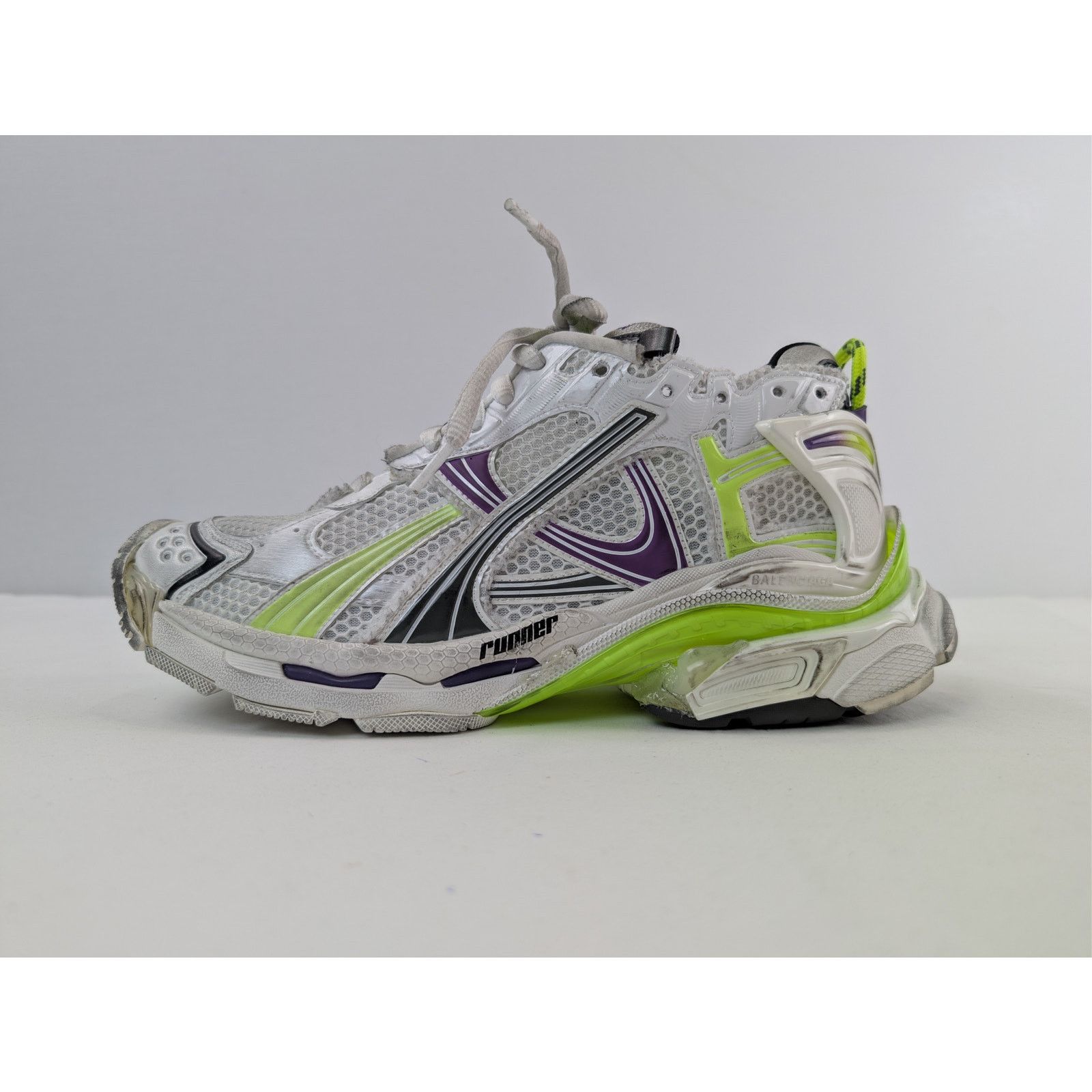 Balenciaga o1rshd1 Q:2 / Mesh Runner Sneaker in White / Fluo Yellow Size US 9 / EU 42 - 10 Thumbnail
